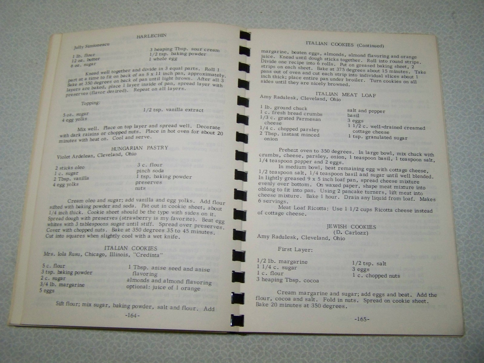 ARFORA Association of Romanian Orthodox Ladies Cookbook 1976