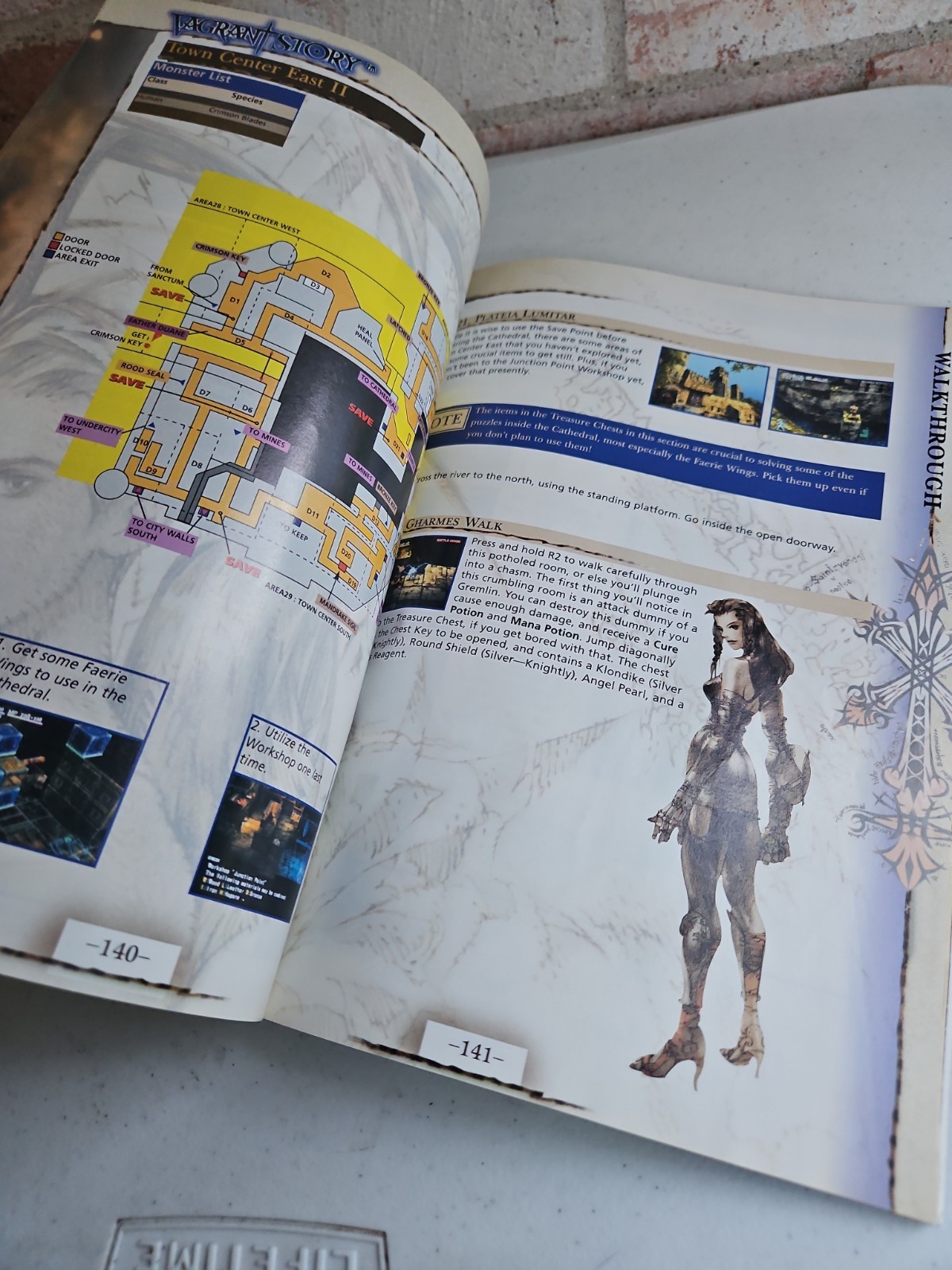 Vagrant Story Official Strategy Guide BradyGames Sony PS1 Squaresoft DAMAGED