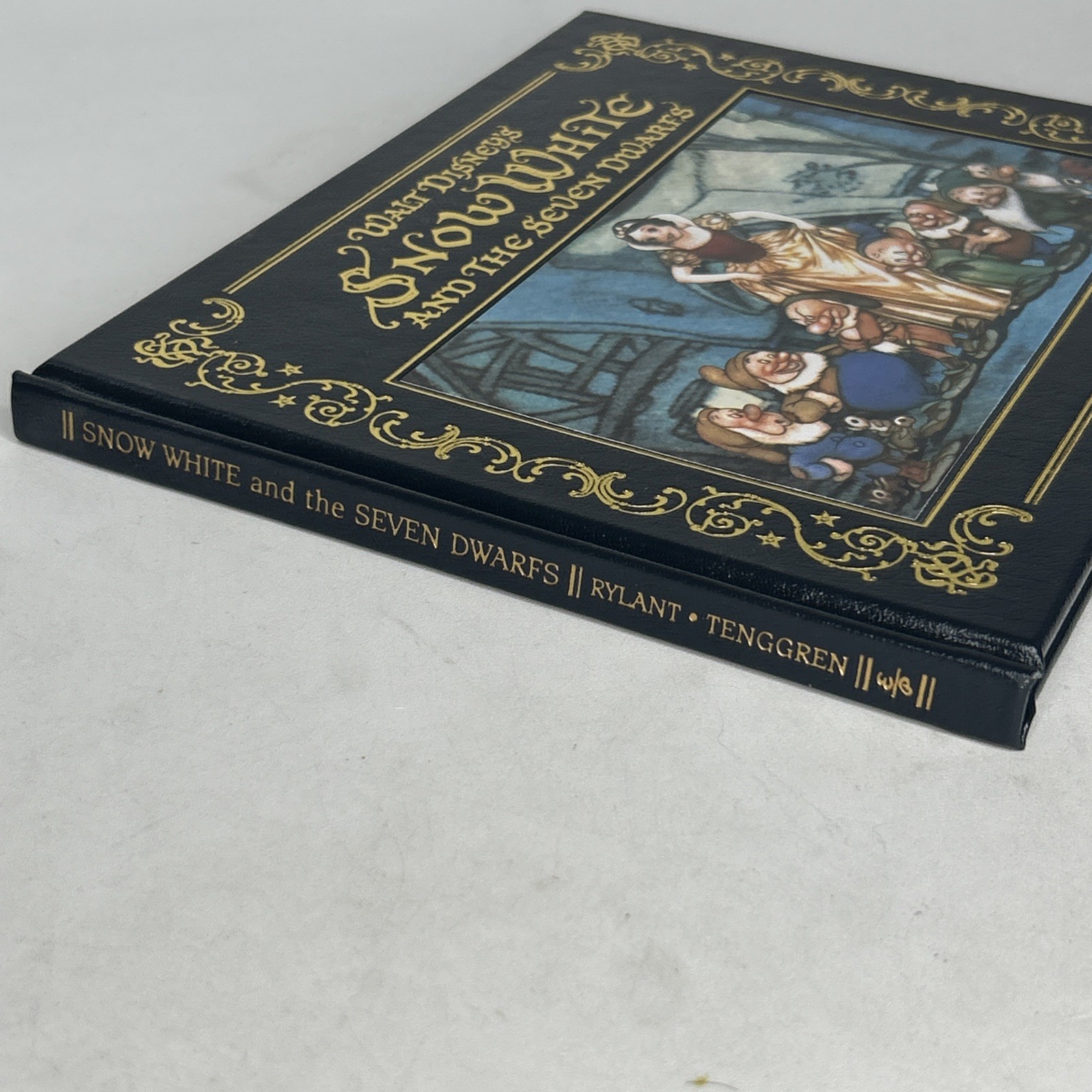 WALT DISNEY’S SNOW WHITE AND THE SEVEN DWARFS (2009) Easton Press Leather 1st Ed