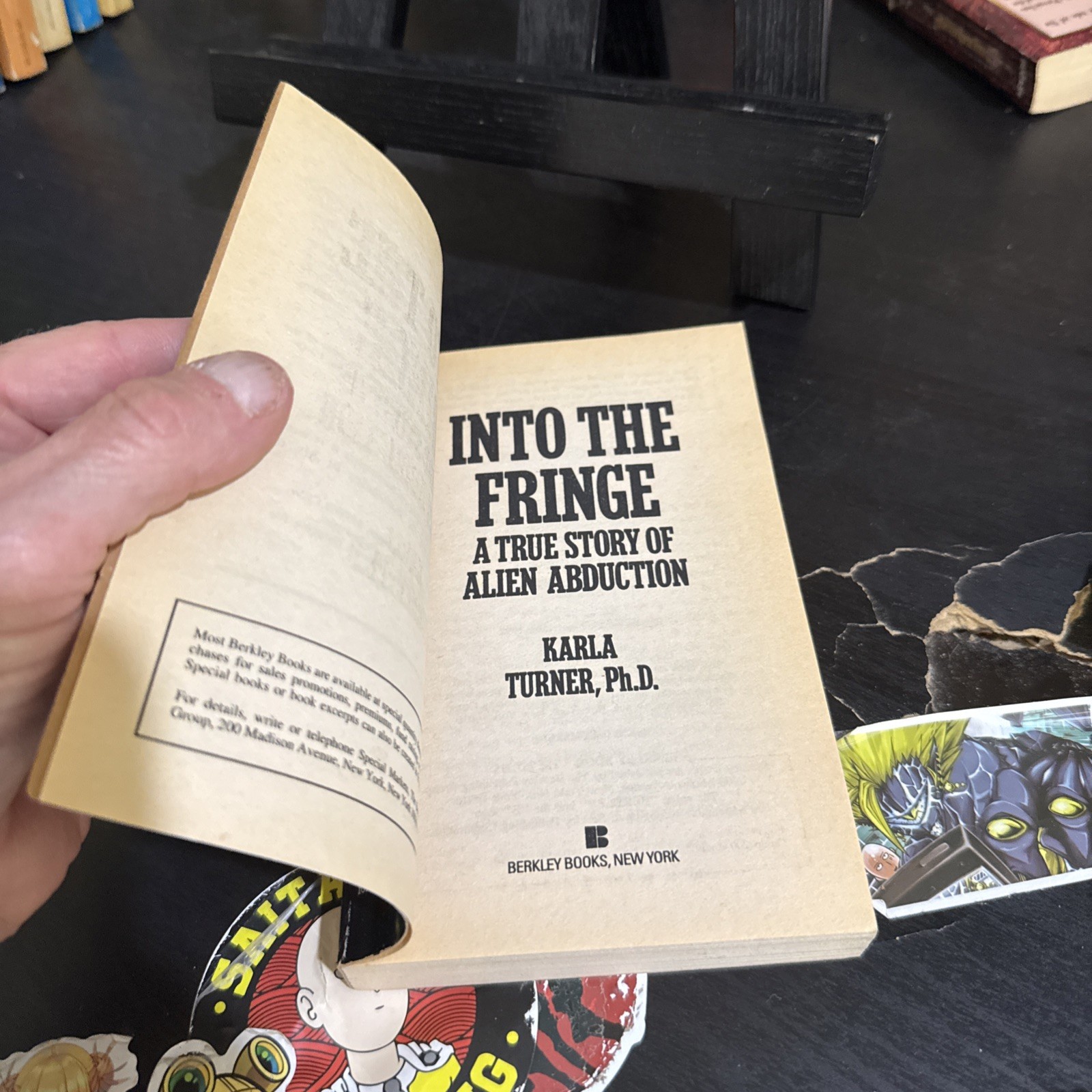 Into The Fringe Karla Turner 1992 First Printing Alien Abduction UFO Berkley PB