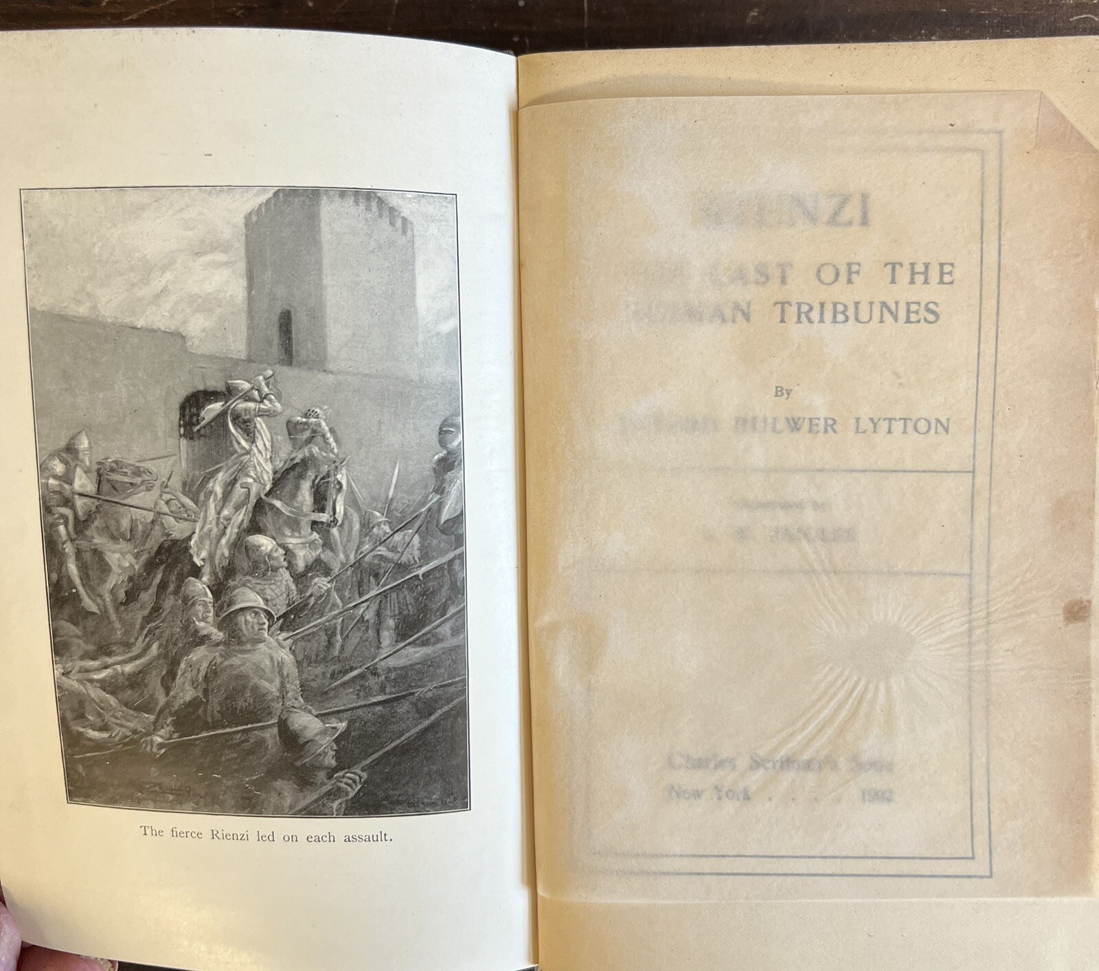 Bulwer-Lytton, Vintage Set of 5 Historical Fiction Volumes in Good condition