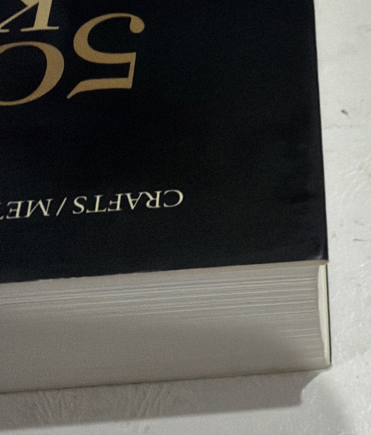 500 KNIVES: CELEBRATING TRADITIONAL & INNOVATIVE DESIGNS By Lark Books 1st Ed.