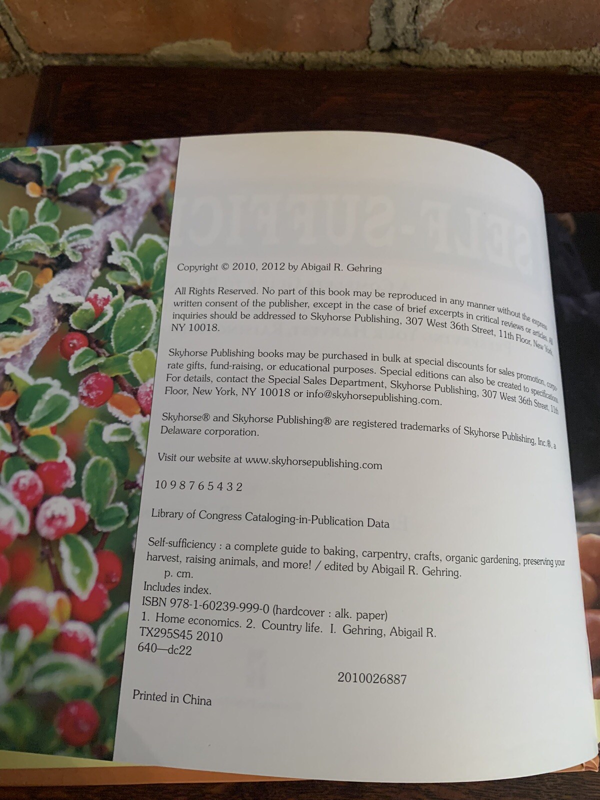 Self-Sufficiency A Complete Guide HC Abigail R. Gehring Homesteading Canning