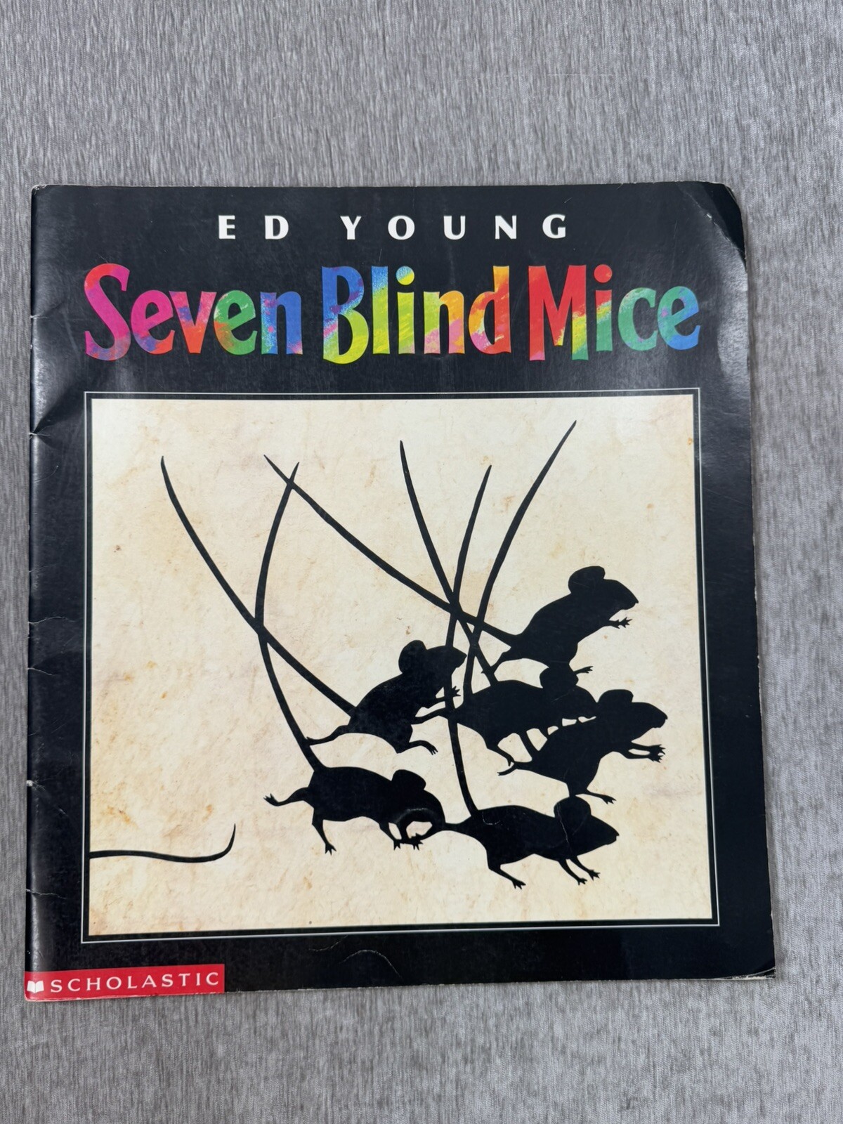 Seven Blind Mice by Ed Young Scholastic Big Book Oversize Easel Teacher School