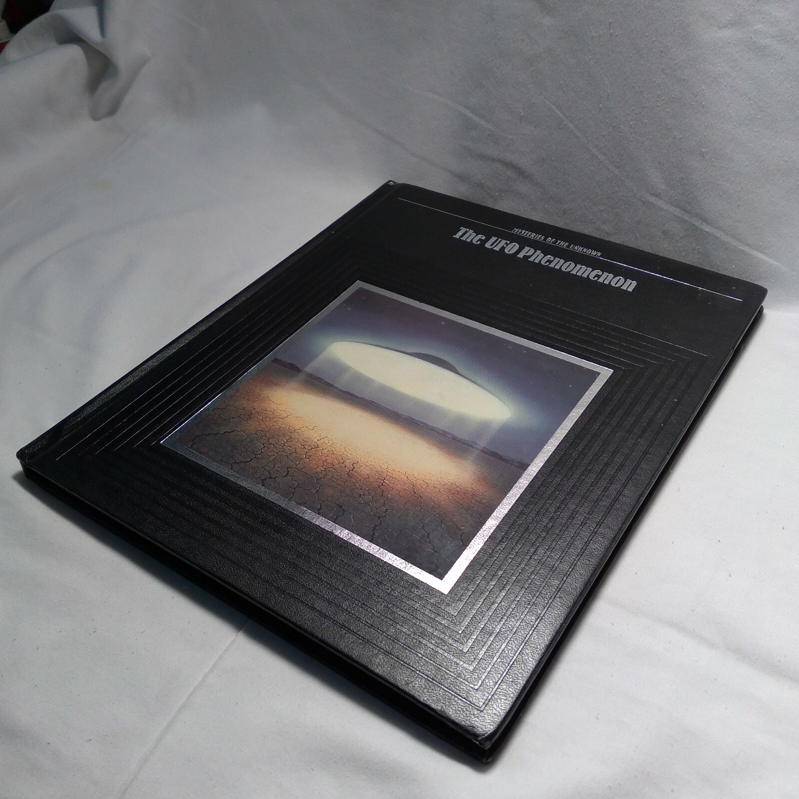 The UFO Phenomenon Mysteries of the Unknown by Time-Life Books 682