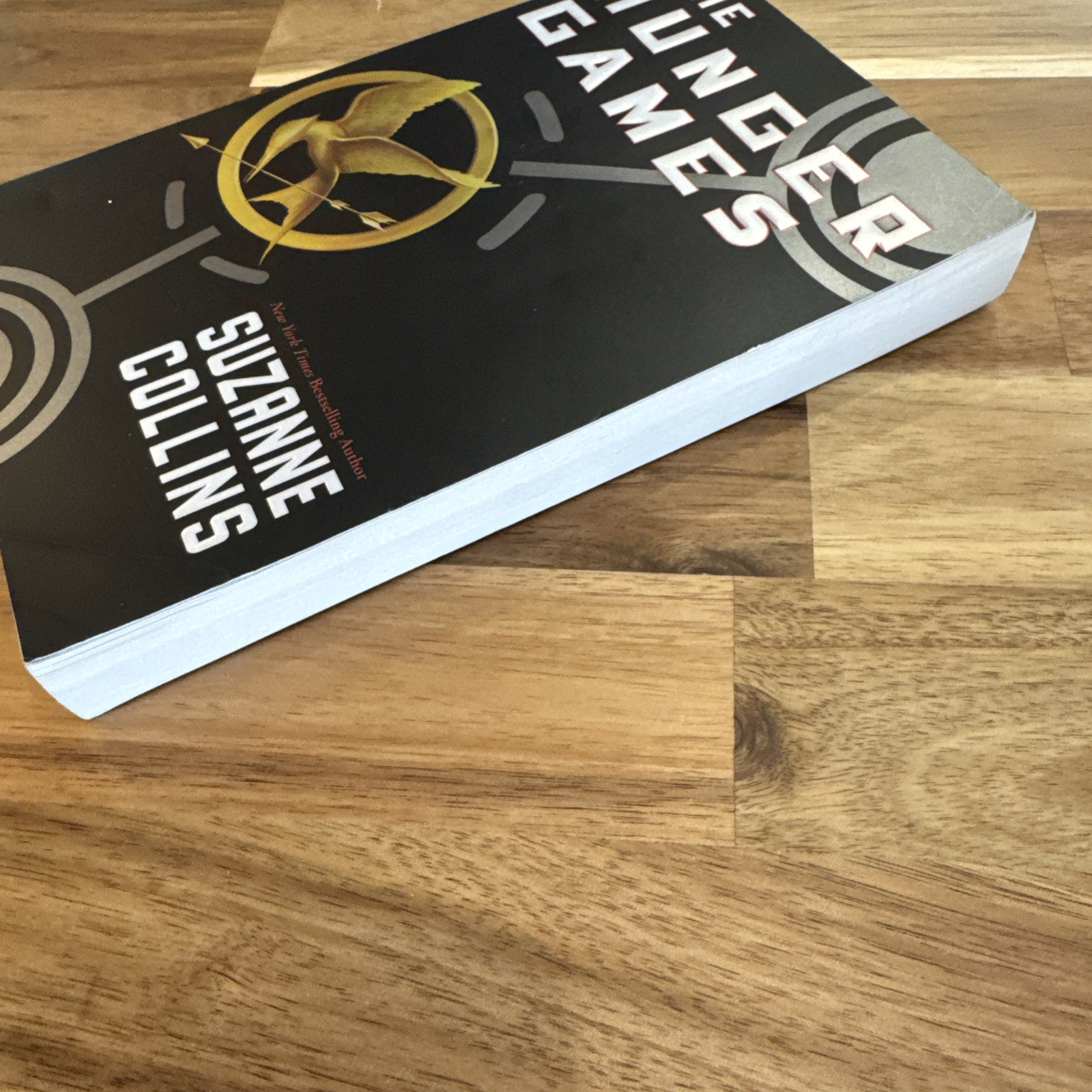 Hunger Games (Hunger Games, Book One) by Suzanne Collins (2010, Trade Paperback)