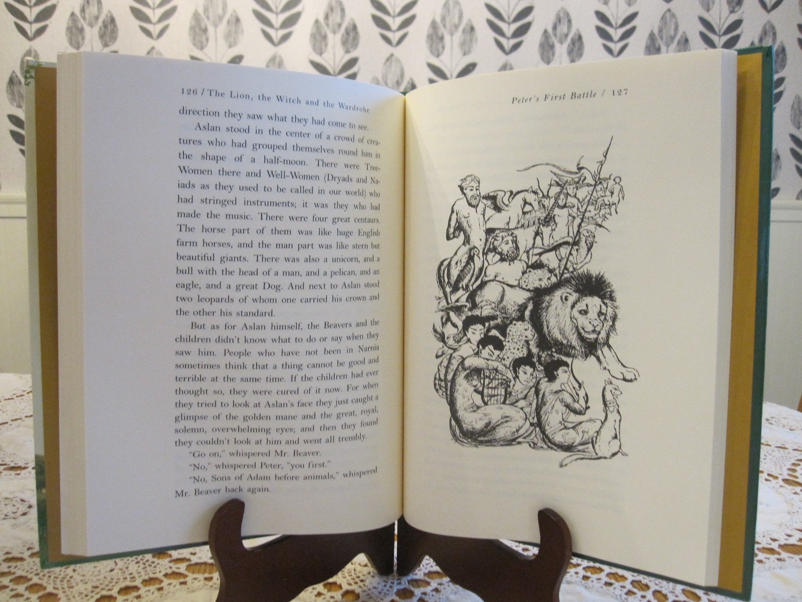 THE CHRONICLES of NARNIA Lion Witch Wardrobe C.S. Lewis Pauline Baynes 1994 HC