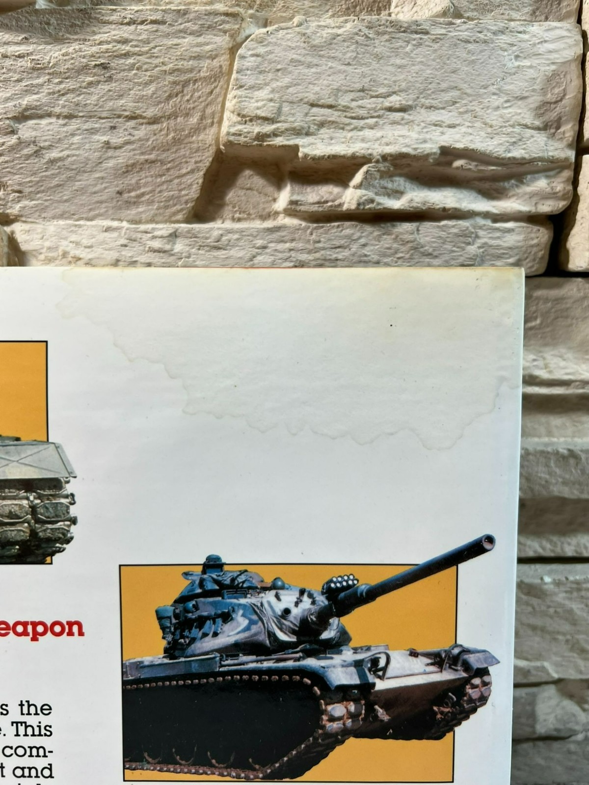 The Illustrated History of Tanks by Andy Lightbody and Joe Poyer 1989 HCDJ