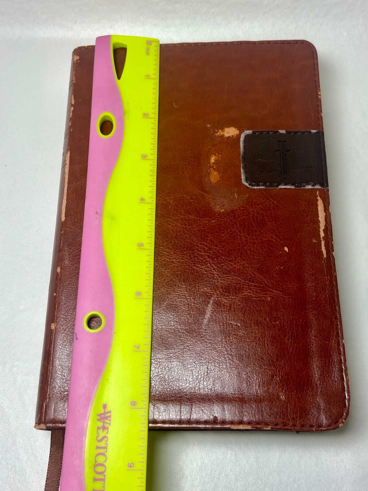 One Year Bible by Tyndale House Publishers Staff 2004, Imitation Leather