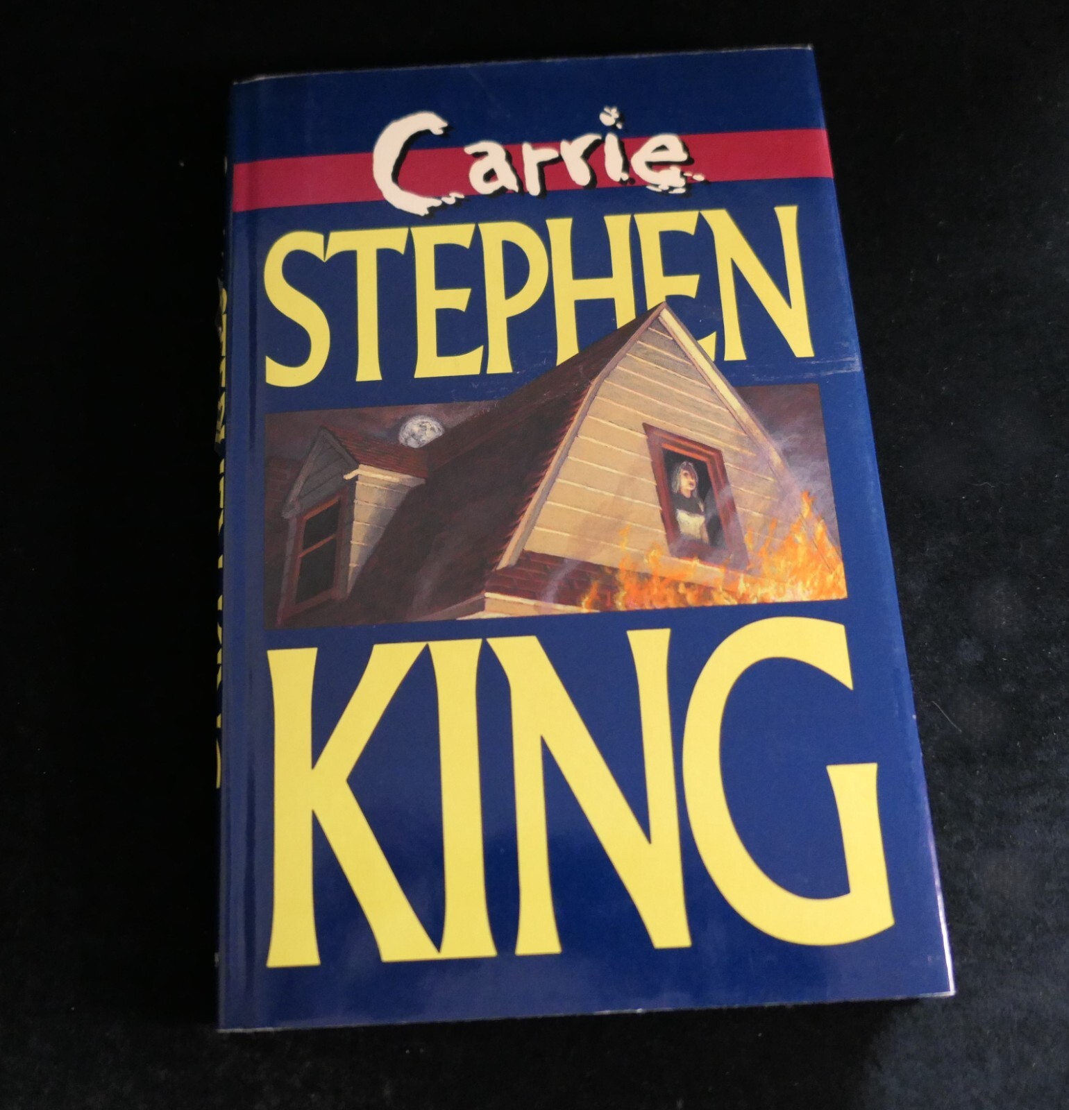 Stephen King Carrie Spec Edition HC w/Jacket Illustr by Jim Phiesen + More -READ