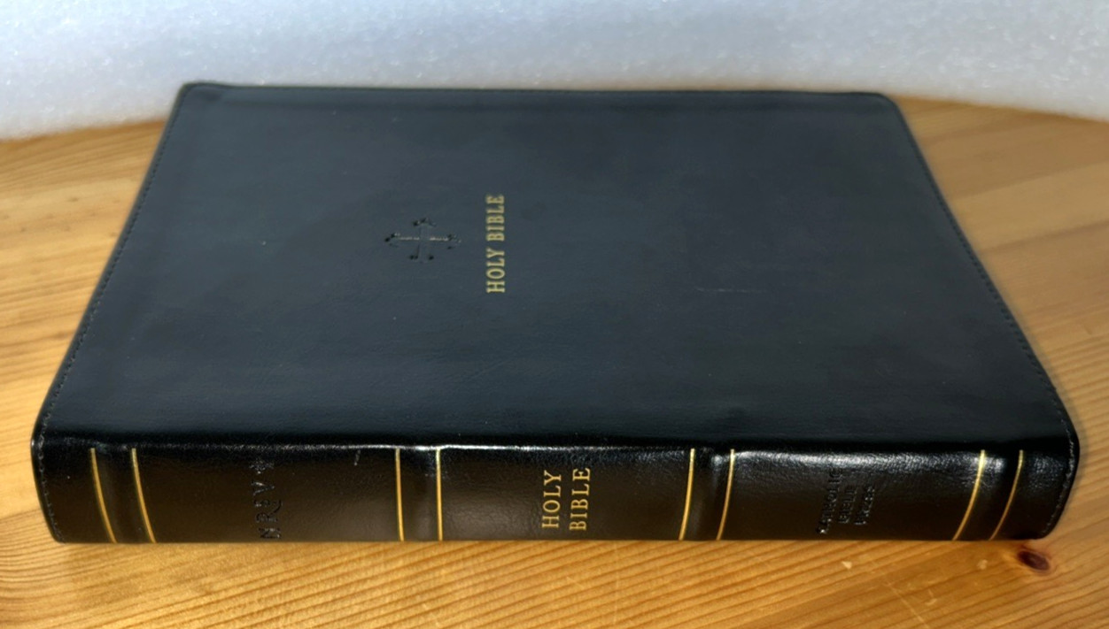 NRSV Catholic Bible Large Print Bible Black Leathersoft Catholic Bible Press VG