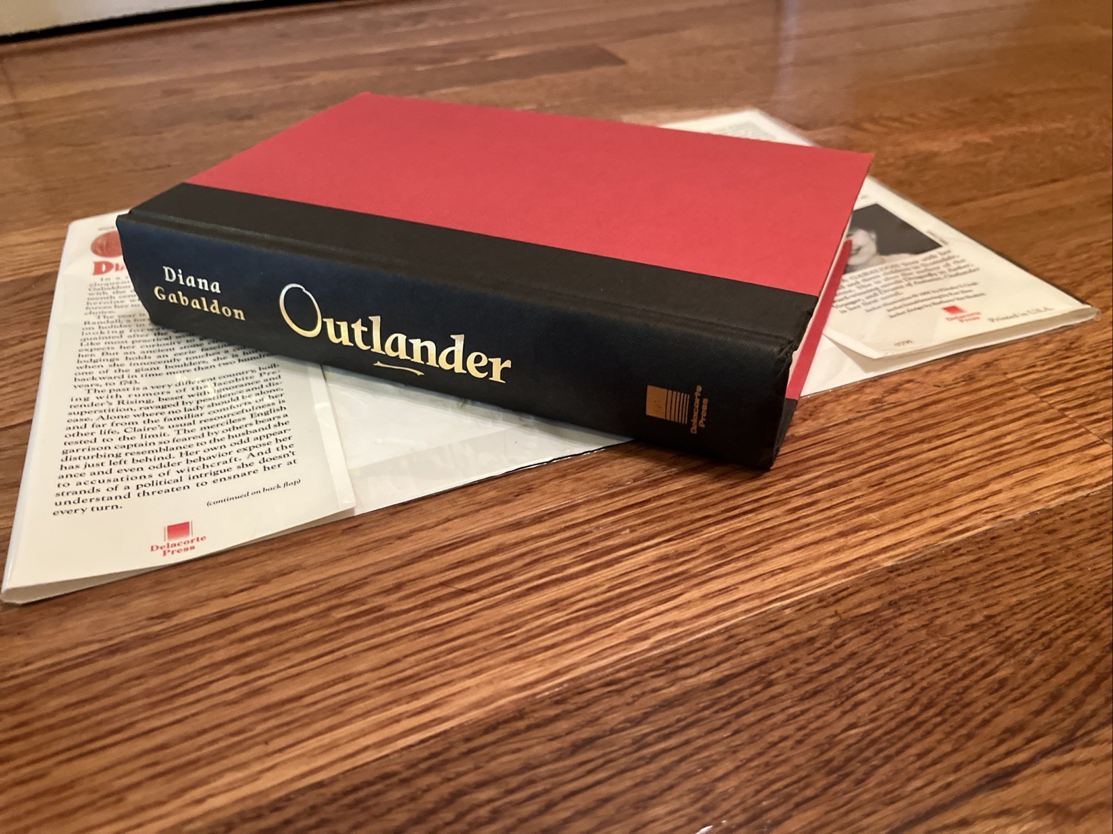 Diana Gabaldon – Outlander FLAT SIGNED BP 1st Edition 5th Printing Book 1 – 1991