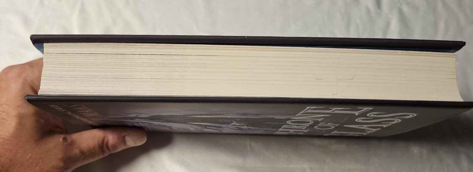 Throne of Glass by Sarah J Maas – 1st Edition Later Print OOP Cover Near Fine
