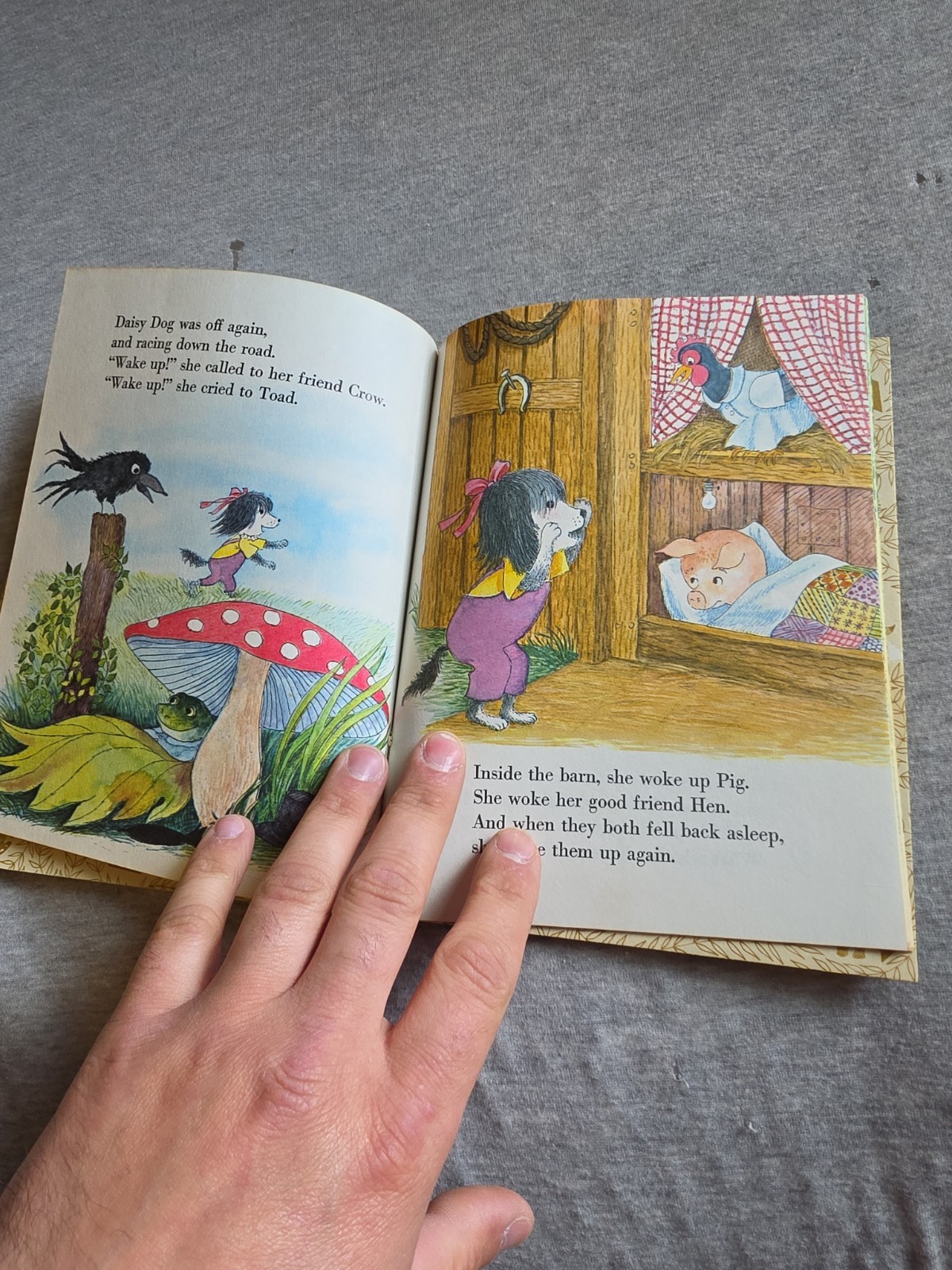 Scarce. Daisy Dog’s Wake-Up Book A Little Golden Book. First Edition Western