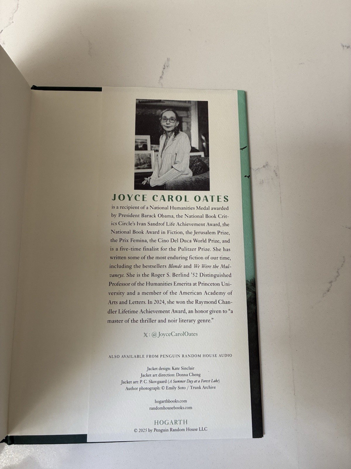 Fox A Novel Hardcover Joyce Carol Oates – GREAT Condition! Read Once! FREE SHIP!