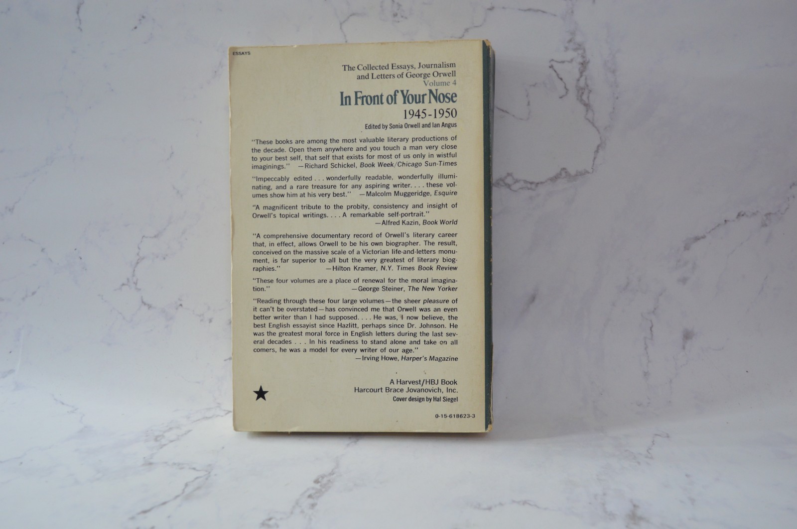 IN FRONT OF YOUR NOSE, 1945-1950 (COLLECTED ESSAYS, 🌼
