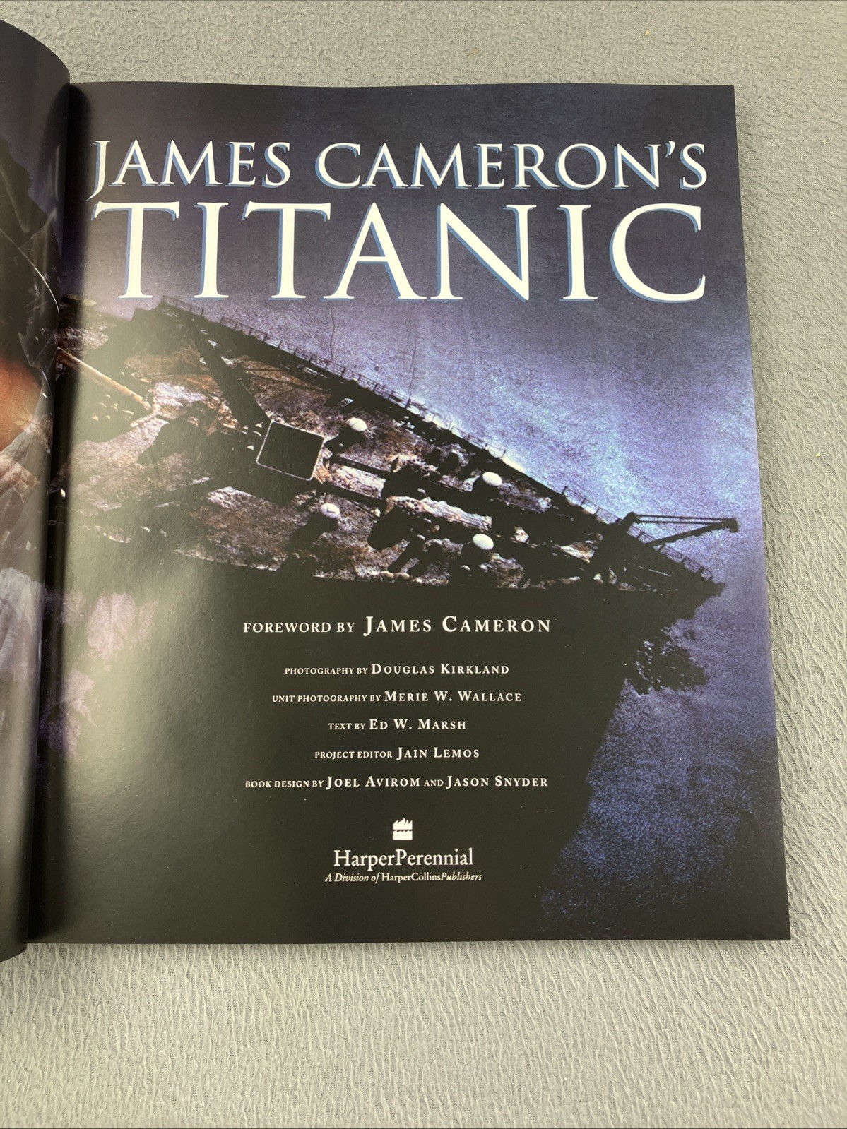 Titanic Book. Behind The Scenes. 178 Pages. James Cameron’s Titanic Story