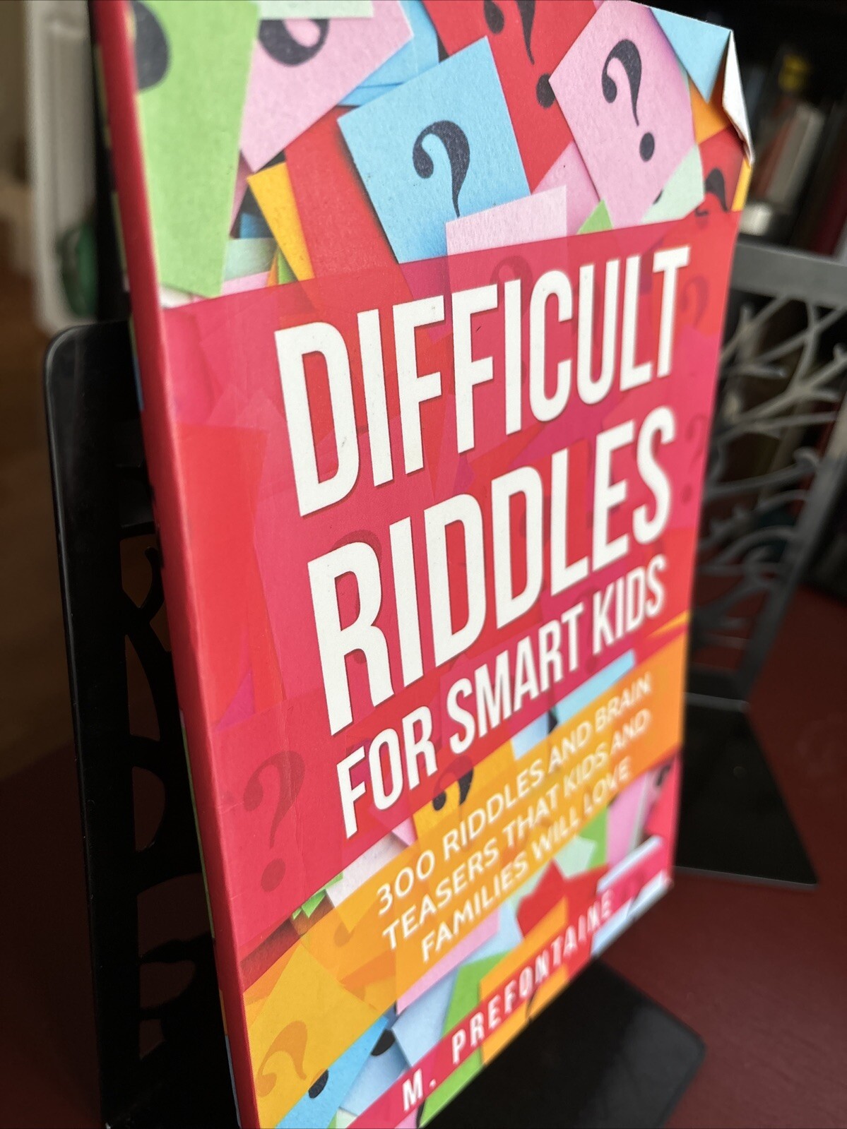 Difficult Riddles For Smart Kids: 300 Difficult Riddles And Brain Teasers – GOOD
