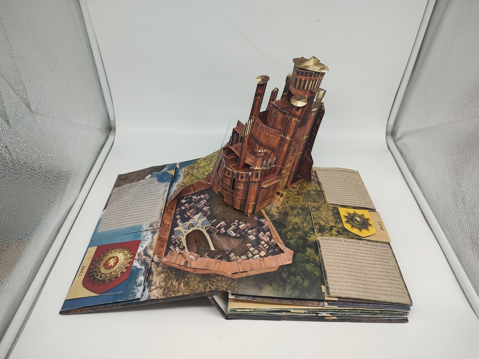 Game of Thrones: A Pop-Up Guide to – Hardcover, by Reinhart Matthew – Good