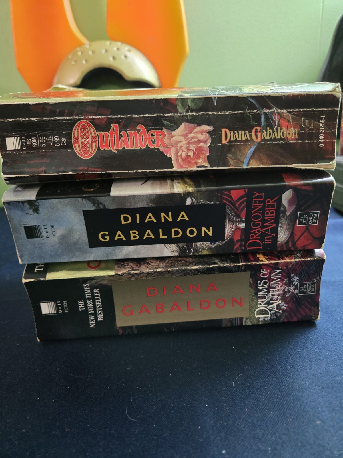 Outlander 1992 Dell Paperback Vintage 1st PB Edition 5th Print & Drums / Dragonf