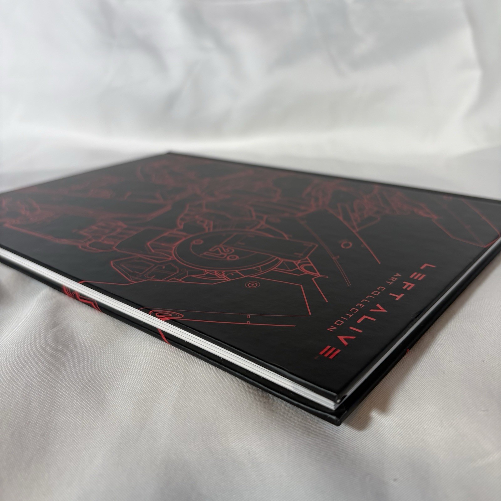Left Alive Mech Edition Art Collection – Hardcover Book Square Enix Excellent