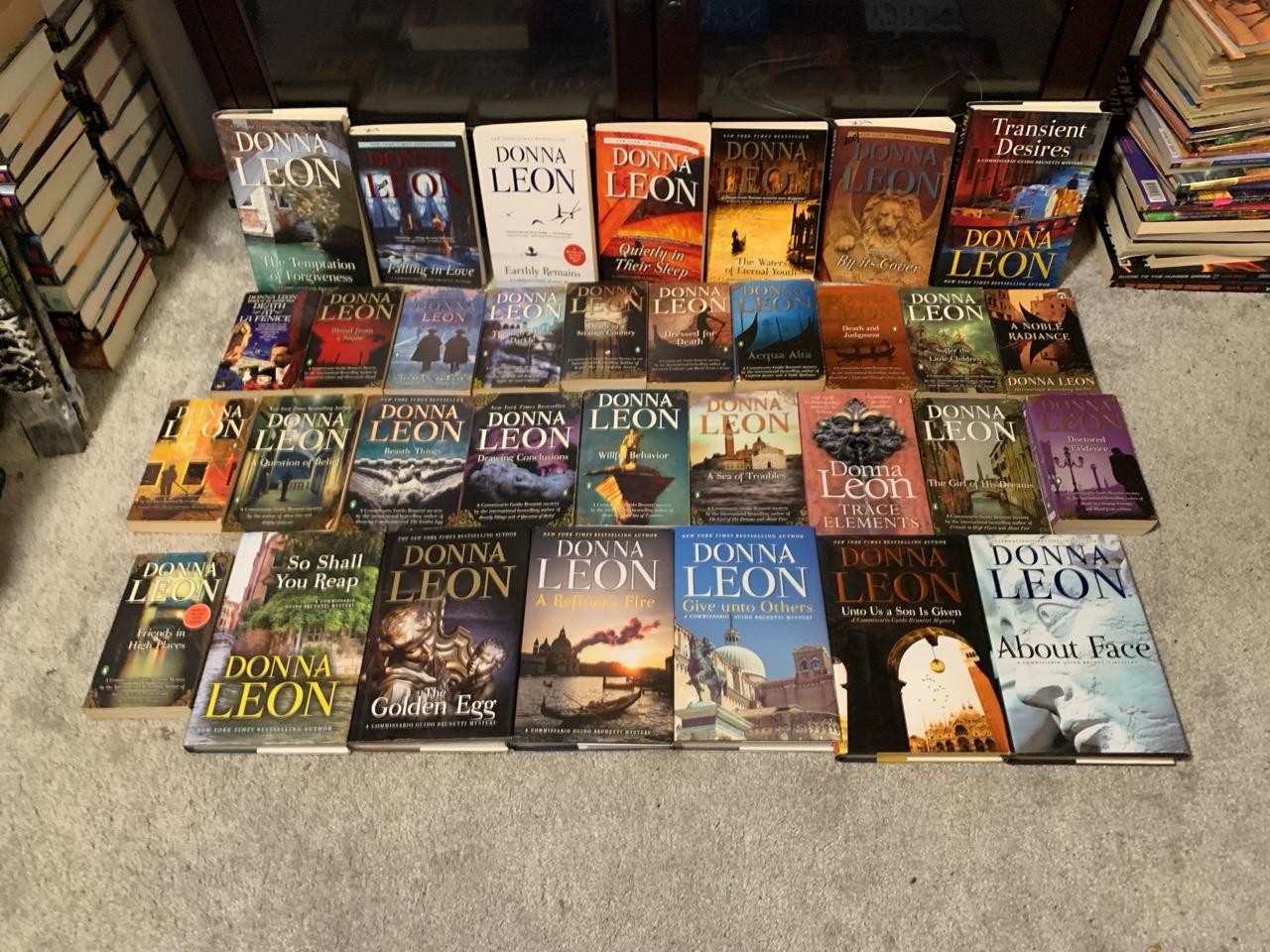 Lot of 33 COMPLETE Commissario Guido Brunetti 1-33 Donna Leon Death at La Fenice