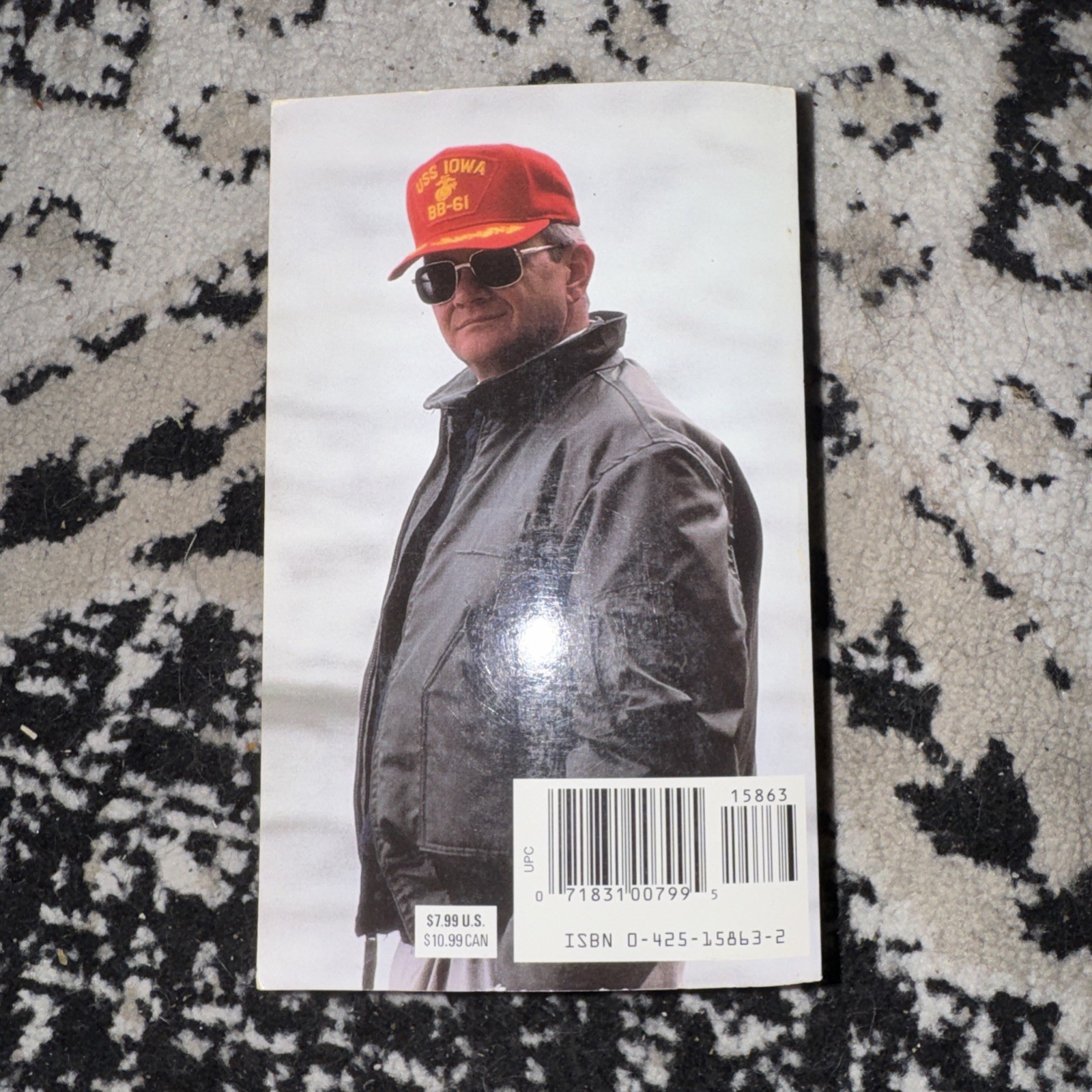 Tom Clancy Executive Orders Paperback – Very Good Condition