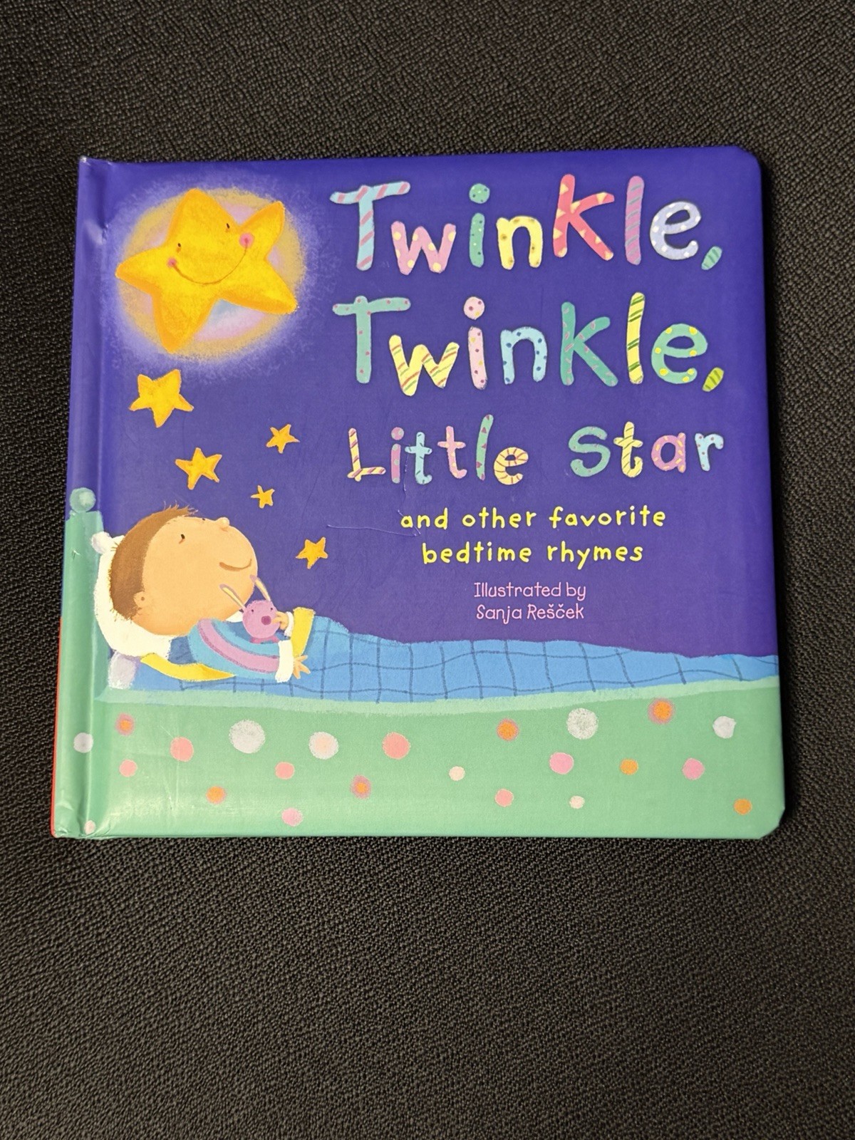 Twinkle, Twinkle, Little Star: And Other Favorite Nursery Rhymes (Padded Nursery