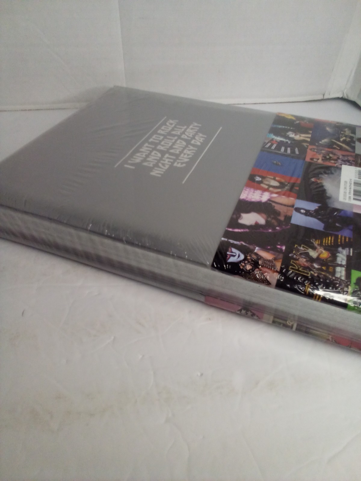 KISS 1977 1980 Lynn Goldsmith Padded Hardcover Photo Book New Sealed