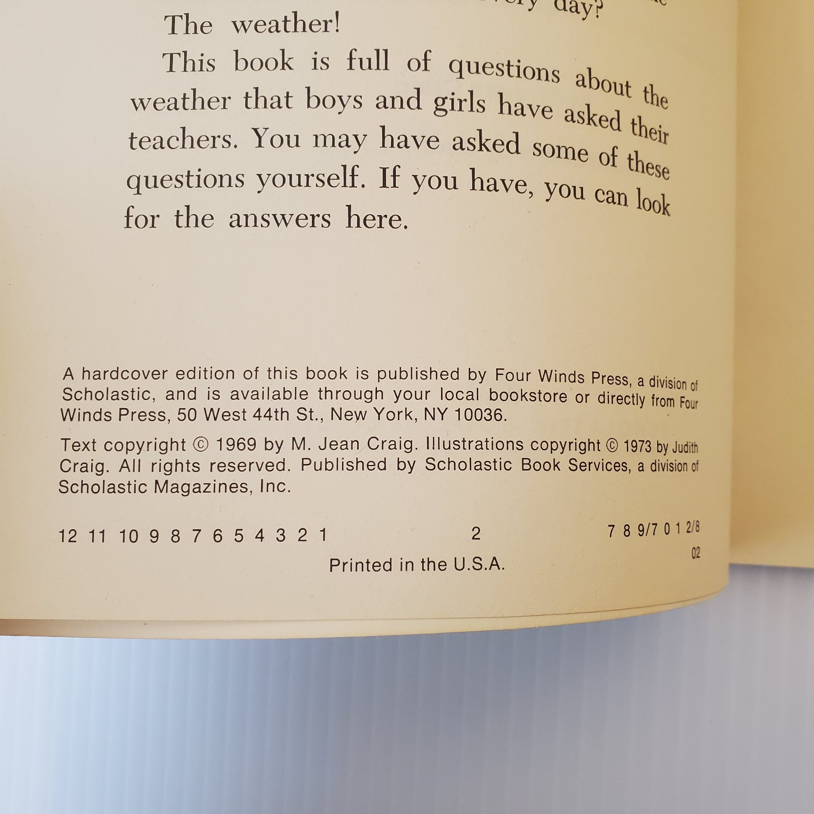 Lot of 3 Scholastic Books Horses Richard Harris, Sharks Tinkelman, About Weather