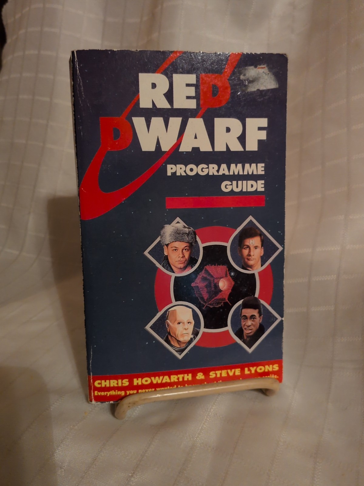 Red Dwarf – Paperback Book (1993) Dual Authors By Chris Howard & Steve Lyons