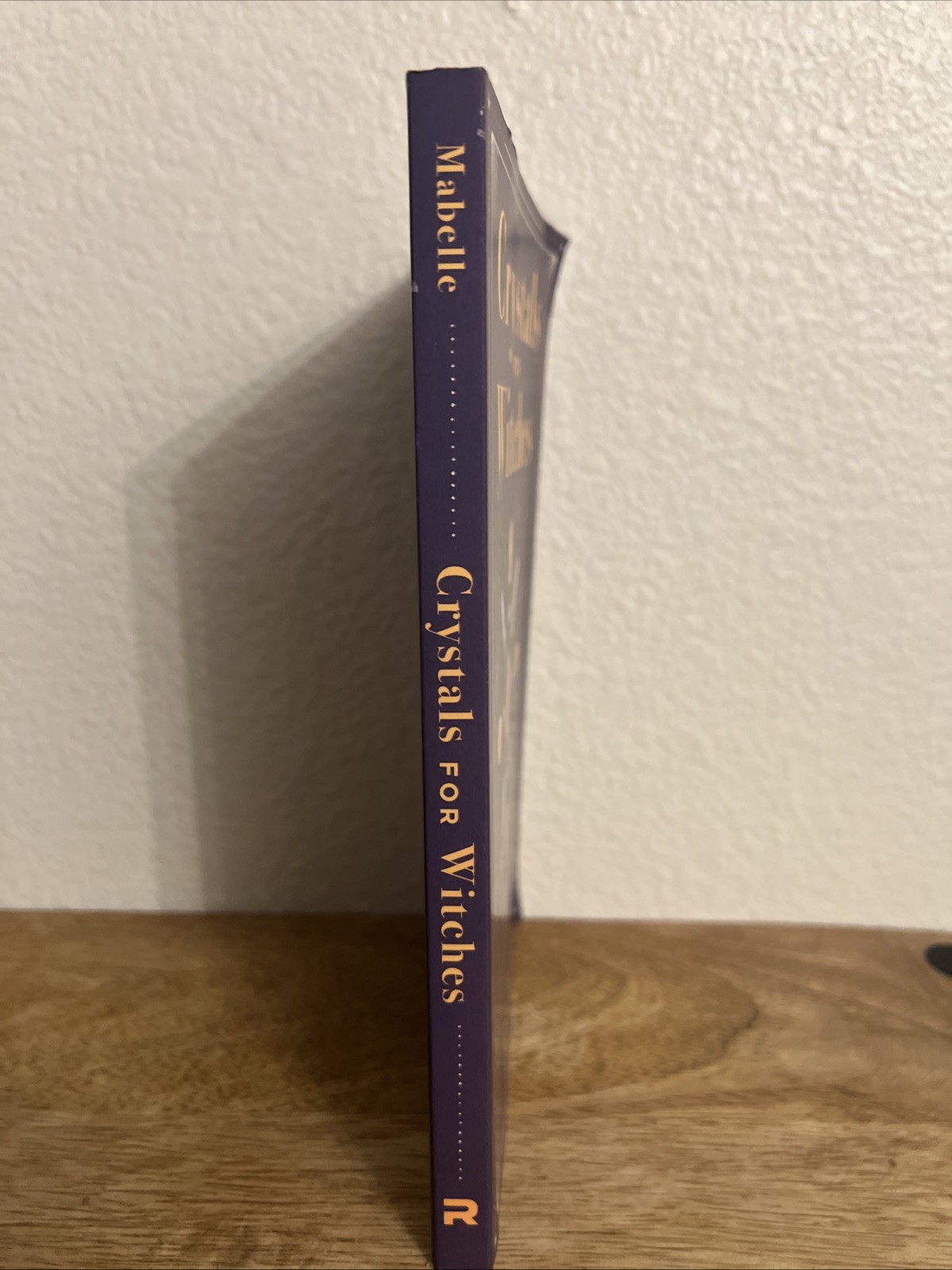 Crystals for Witches By Eliza Mabelle Softcover Book Rockridge Press