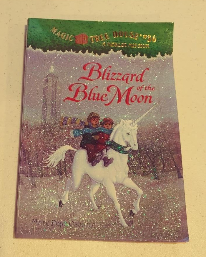 Blizzard of the Blue Moon ~ Magic Tree House #36 ~ paperback