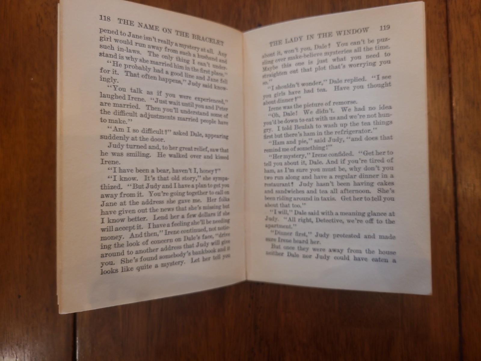 The Name on the Bracelet by Margaret Sutton Judy Bolton Mystery Series 1940 Ed