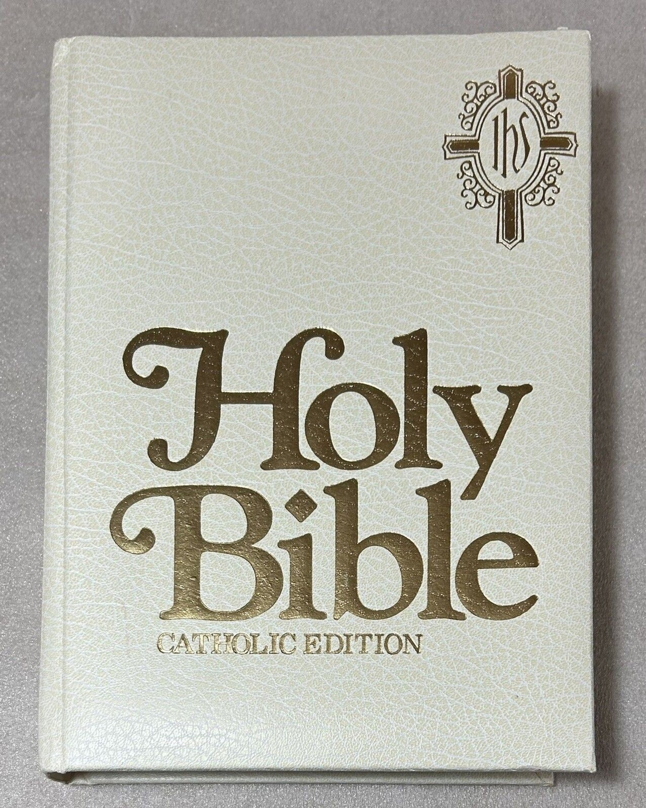 Holy Bible Catholic Family Edition 1995-96 World Catholic Press White, Heavy EUC