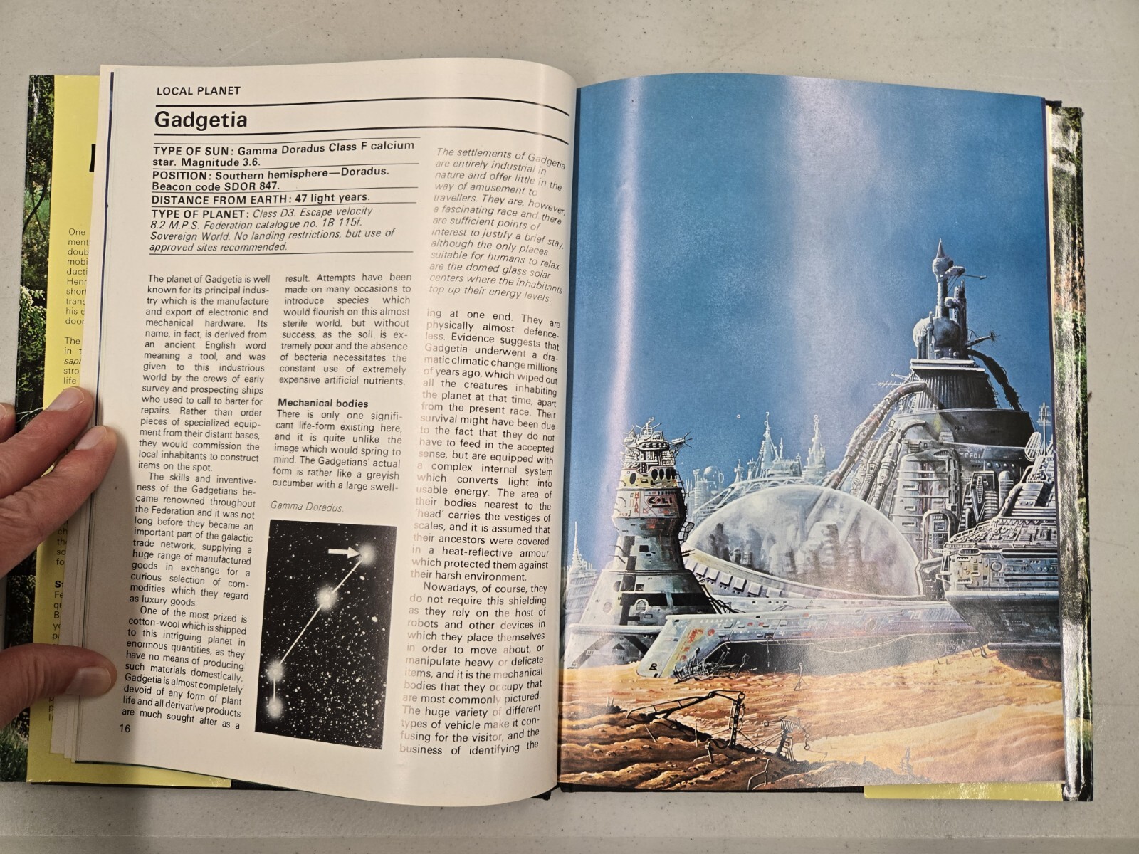 Aliens in Space by Outlet Book Company Staff (1988, Hardcover)