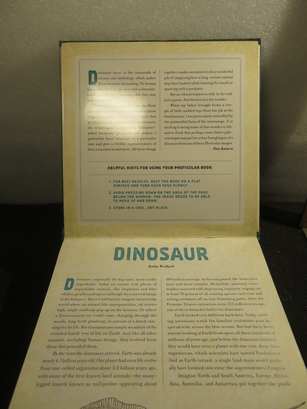 Dinosaur : A Photicular Book by Kathy Wollard and Dan Kainen 2018, Hardcover