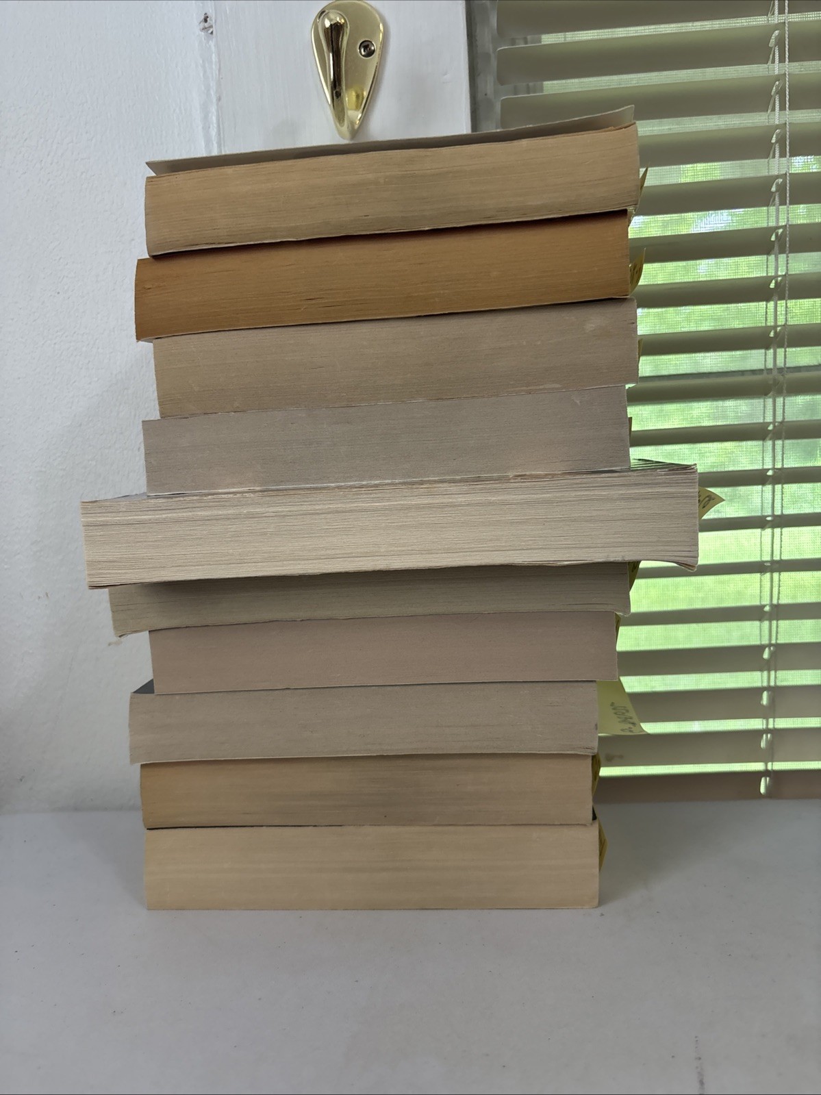 Lot of 10 – Mystery and Thrillers – Mixed Authors – FREE SHIPPING