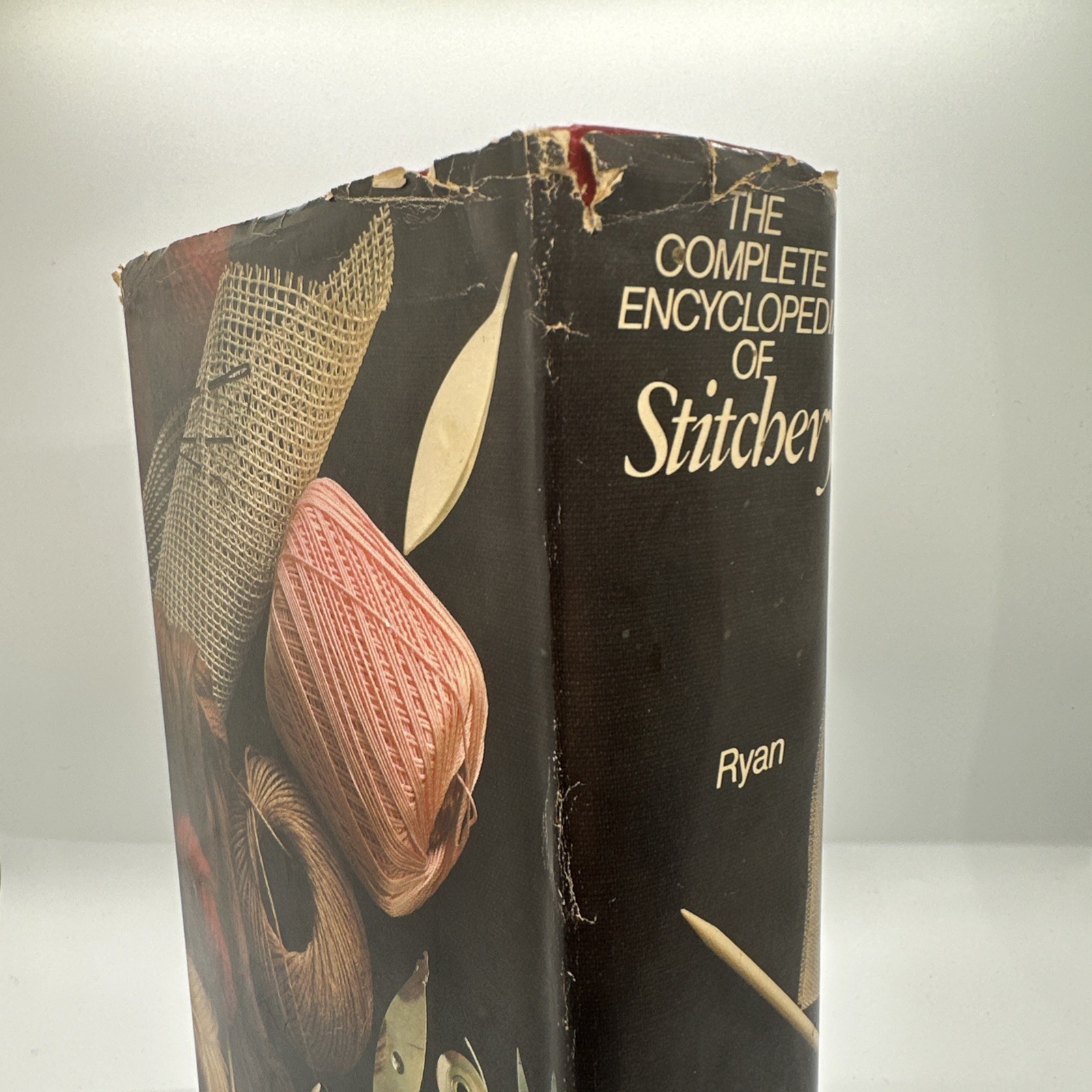 The Complete Encyclopedia of Stitchery Mildred Graves Ryan Hardcover Needlepoint