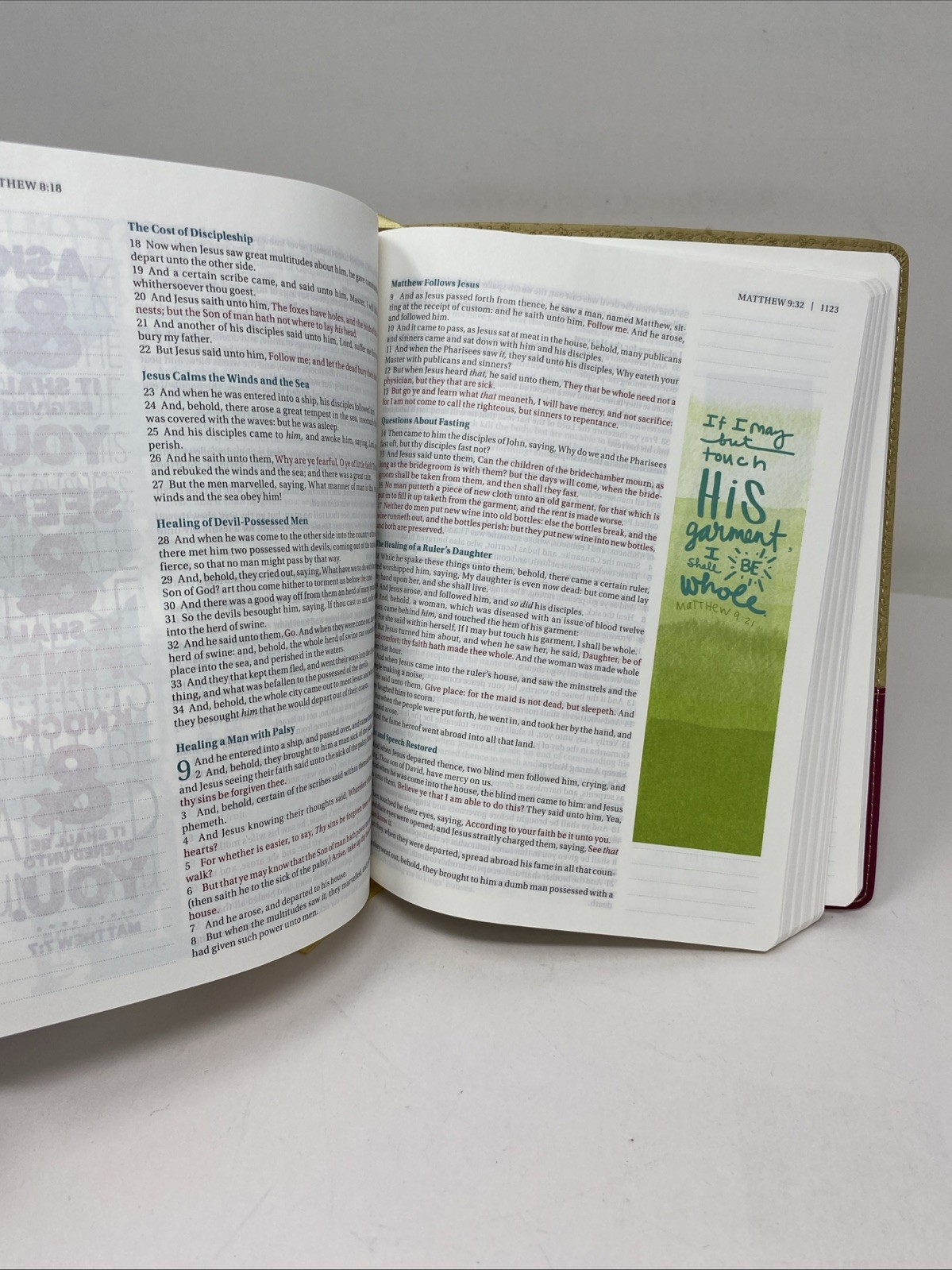 KJV Beautiful Word Bible Italian Duo-tone Tan Pink (Journaling Note Wide Margin)