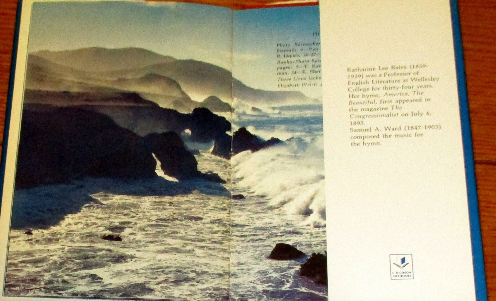 1975 America The Beautiful (‘O Beautiful For Spacious Skies) H/C D/J 28 Pages
