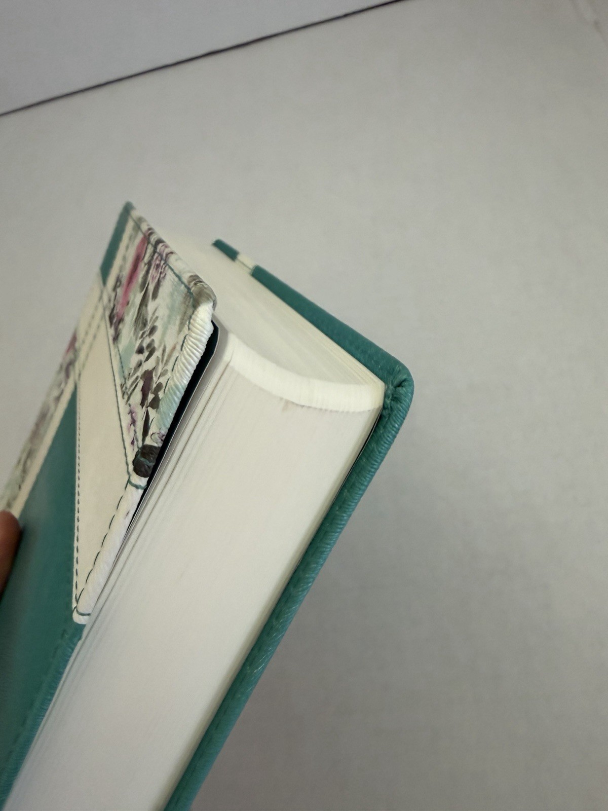 NKJV Notetaking Bible Teal Flowers Holman 2015