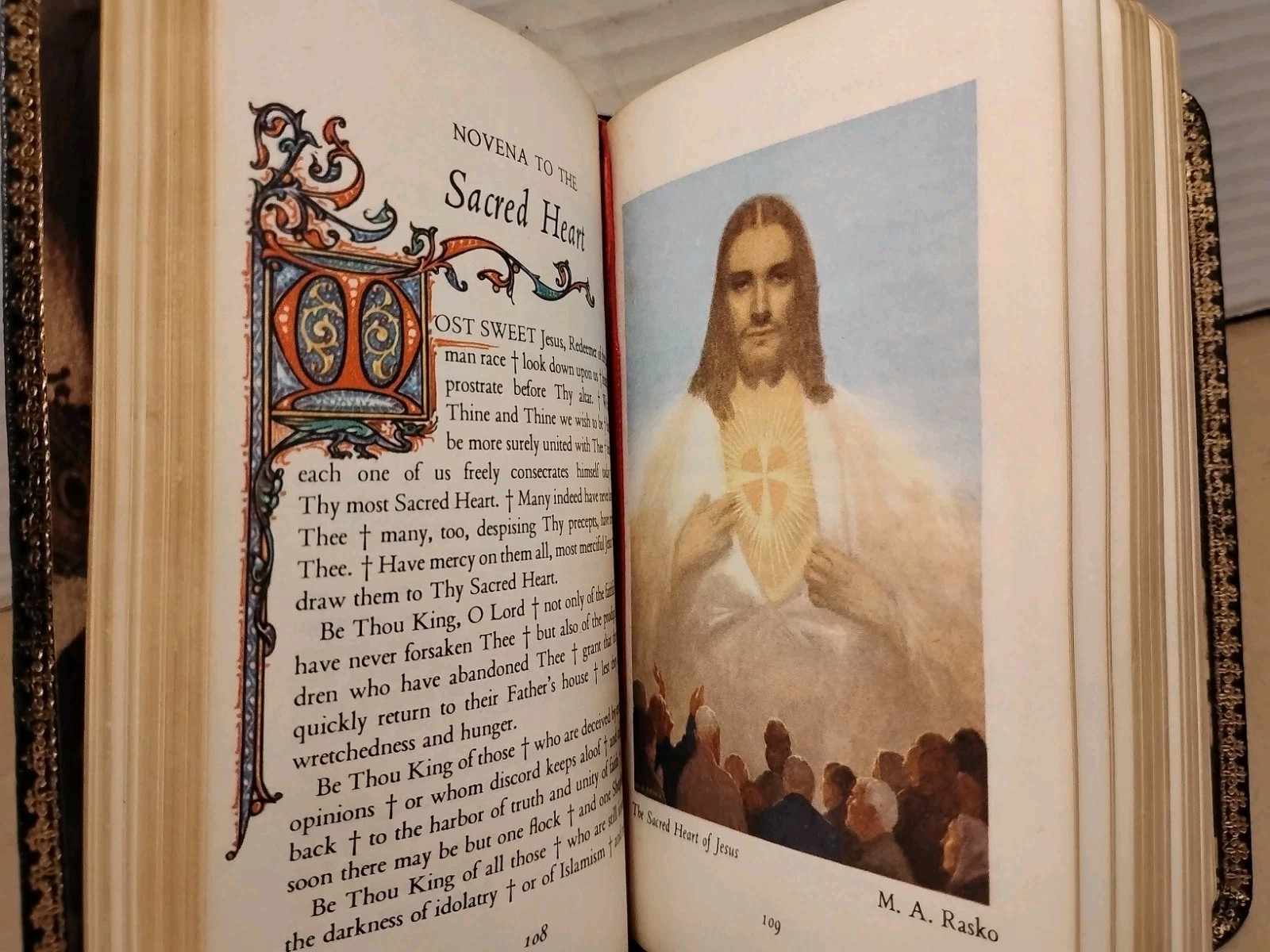 1956 – CATHOLIC FAMILY BOOK OF NOVENAS – John J Crawley & Co – Compact Leather