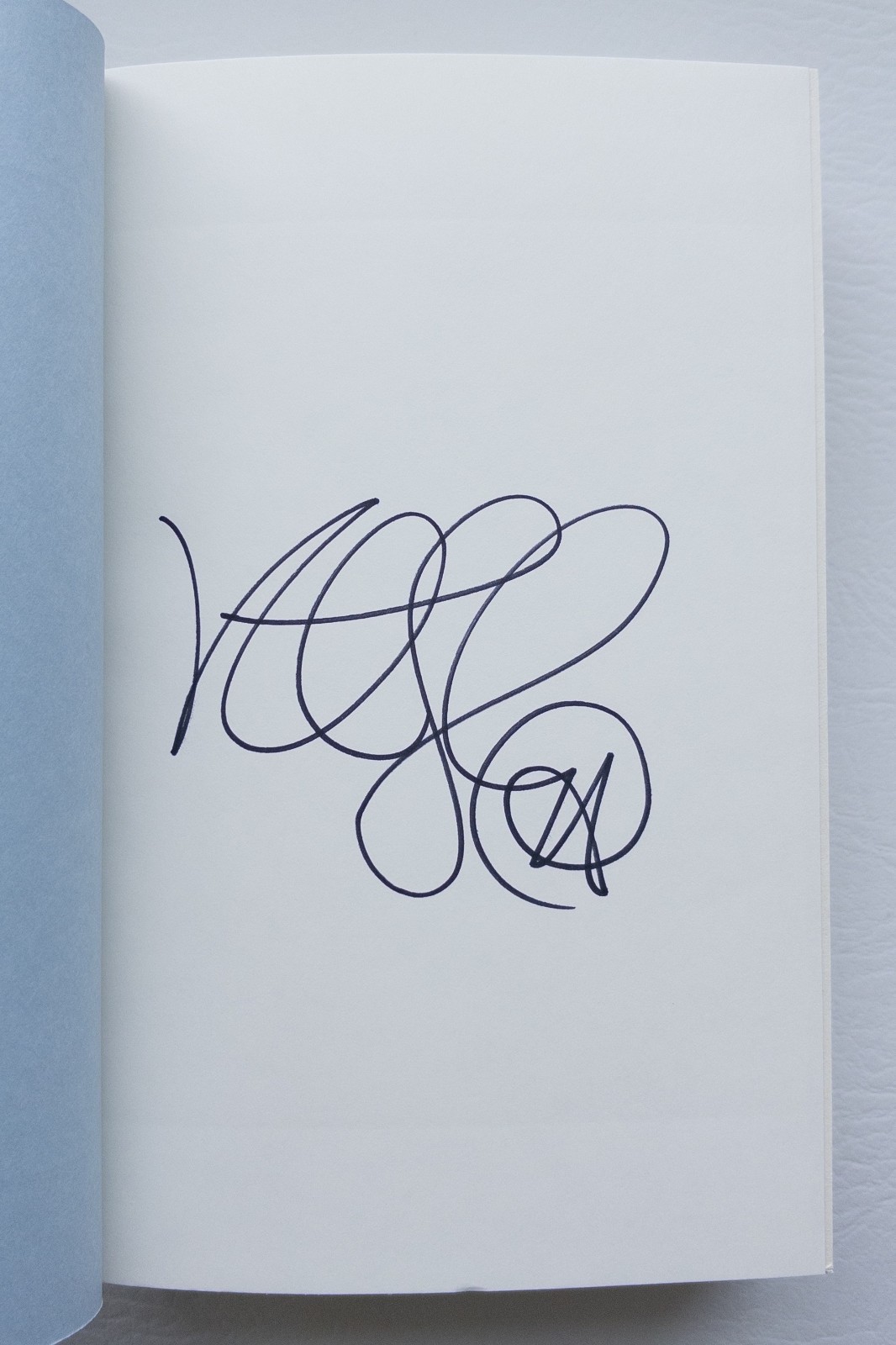 War Storm by Victoria Aveyard Signed First Edition Red Queen Series Hardcover