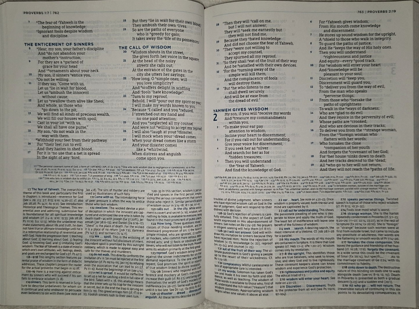 The MacArthur Study Bible, 2nd Edition, Legacy Standard Bible Hardcover Nelson