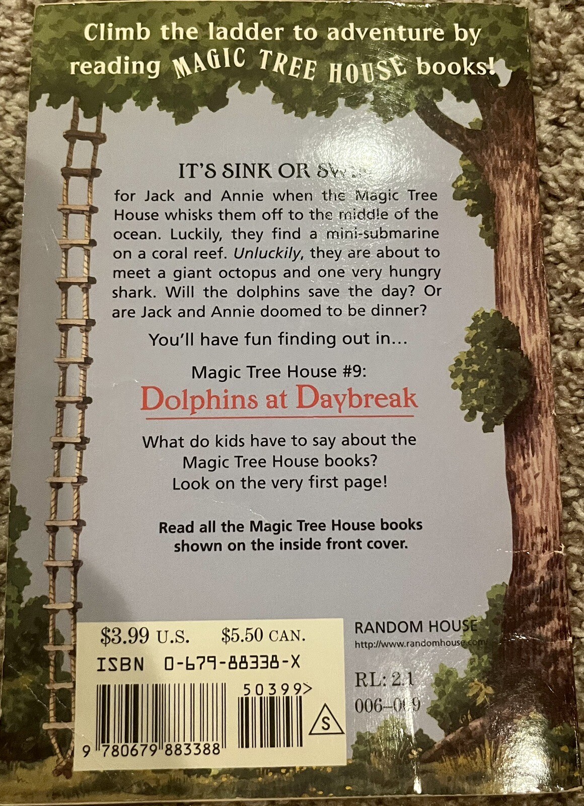 Very Good Dolphins at Daybreak Magic Tree House, No. 9 by Mary Pope Osborne