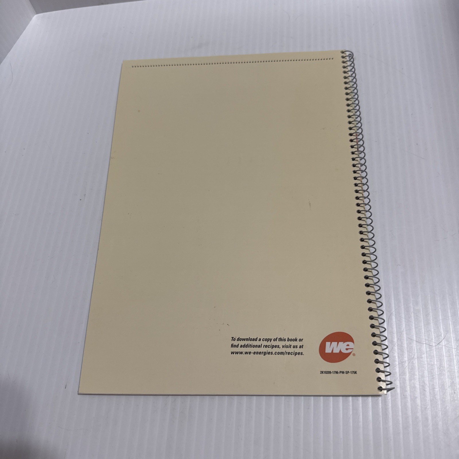We Energies Cookie Book 2010 – 33 Color Pages – 33 Recipes