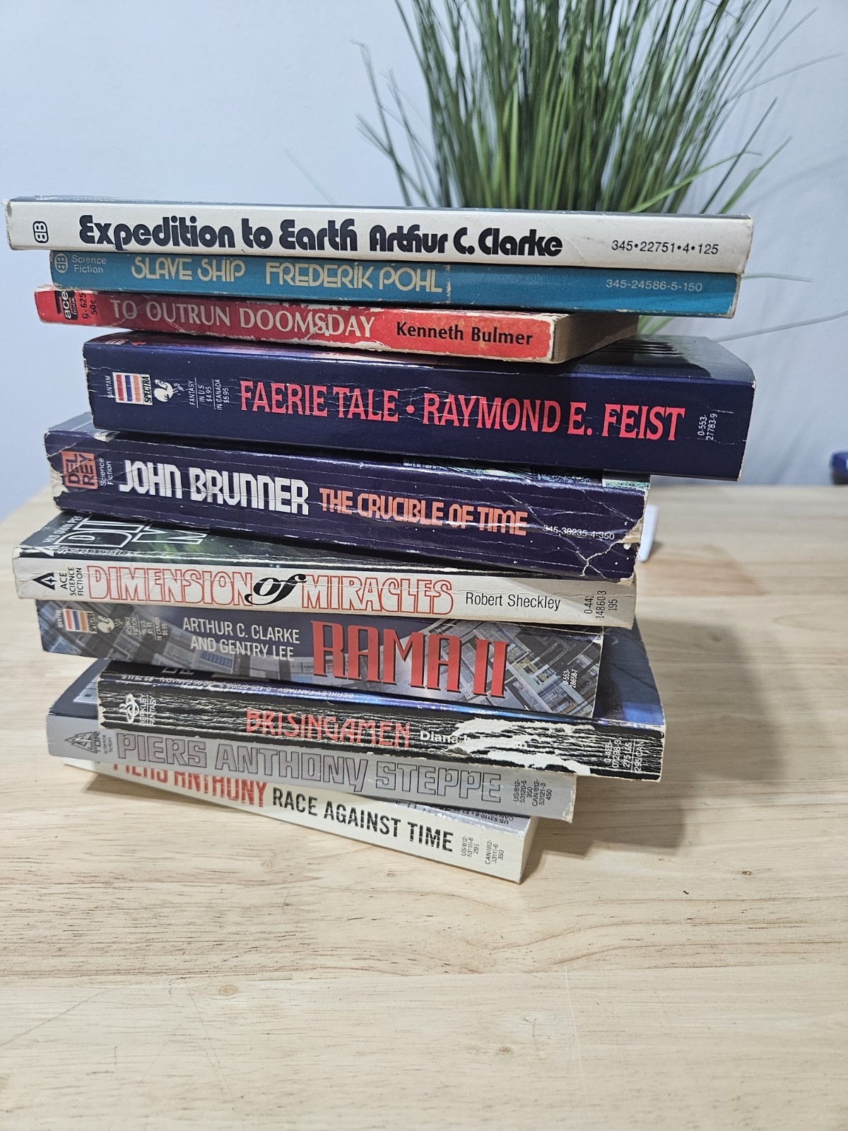 Lot Of 10 Sci Fi Paperback Books TITLES SEEN