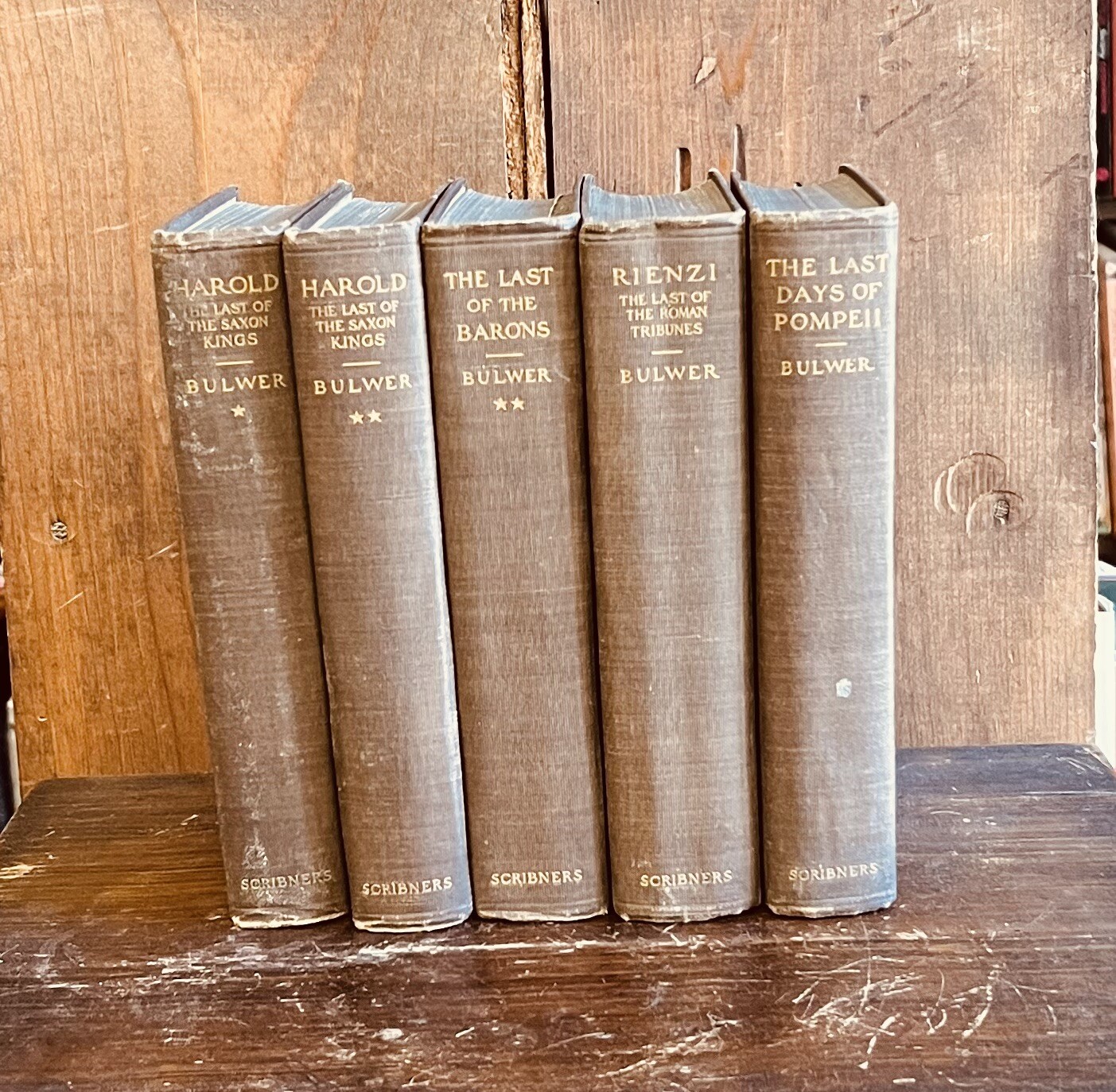 Bulwer-Lytton, Vintage Set of 5 Historical Fiction Volumes in Good condition