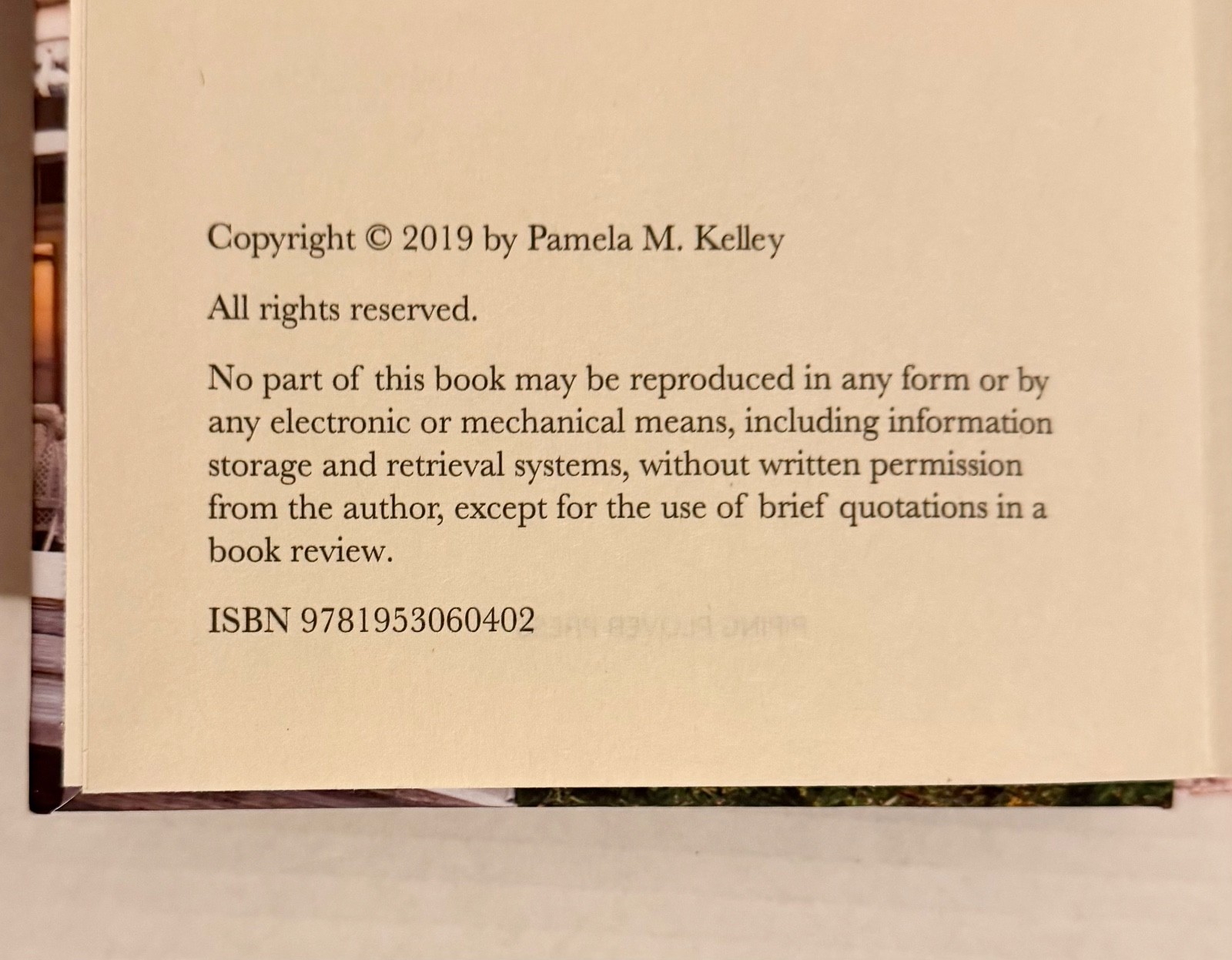 The Nantucket Inn by: Pamela Kelley, Large Print Edition – Hardcover – Pristine